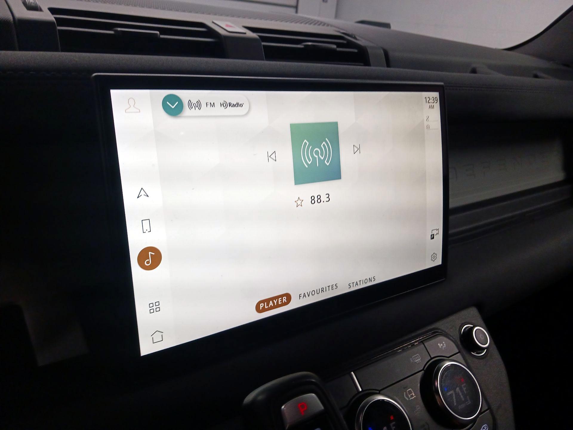 Thumbnail: 2023 Land Rover Defender - 13