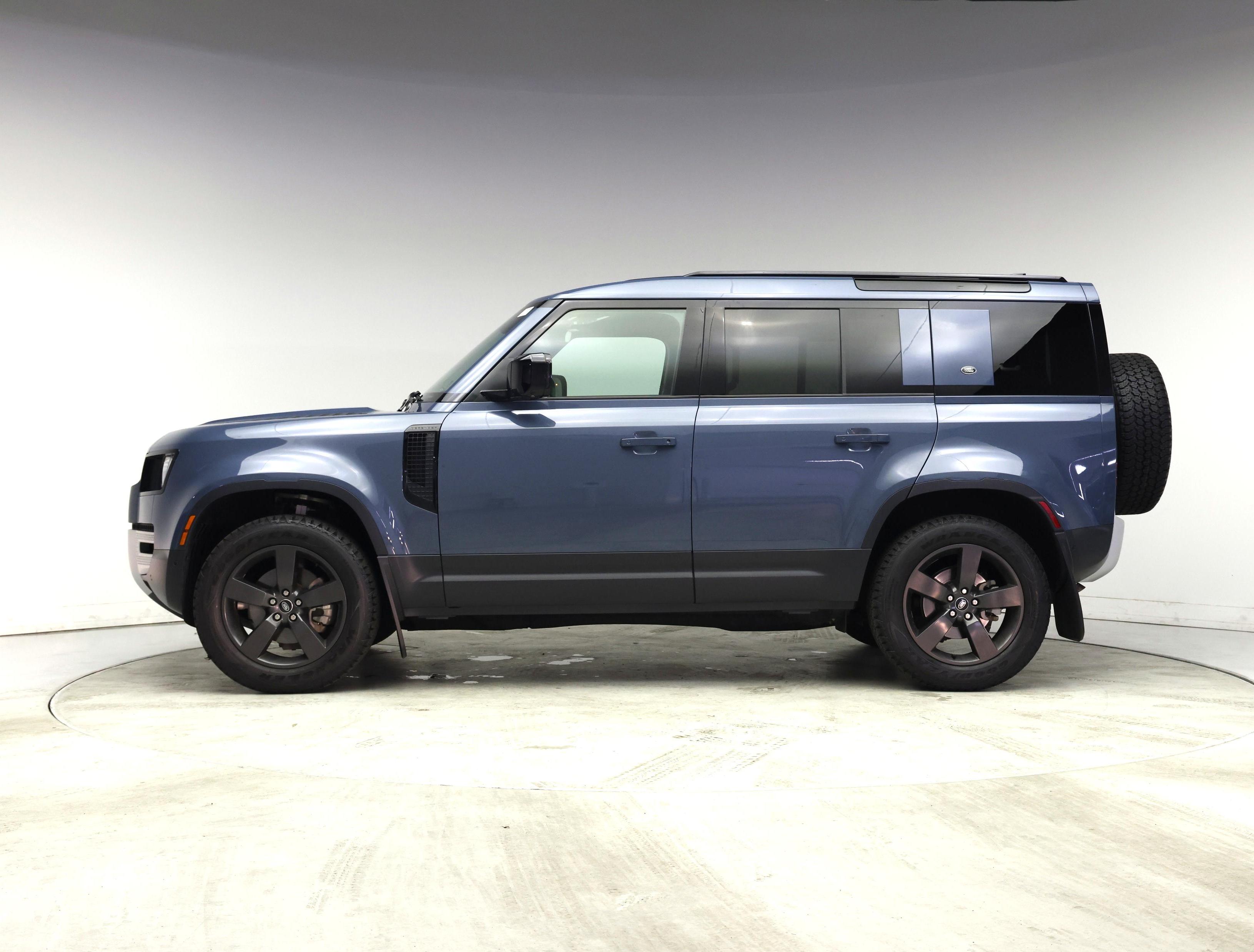 Thumbnail: 2023 Land Rover Defender - 3