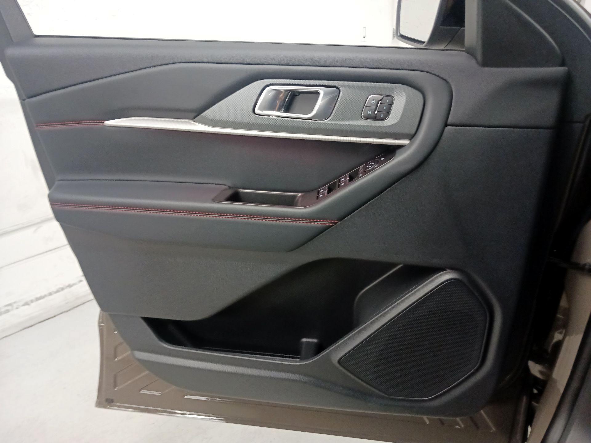 Thumbnail: 2026 Ford Explorer - 12