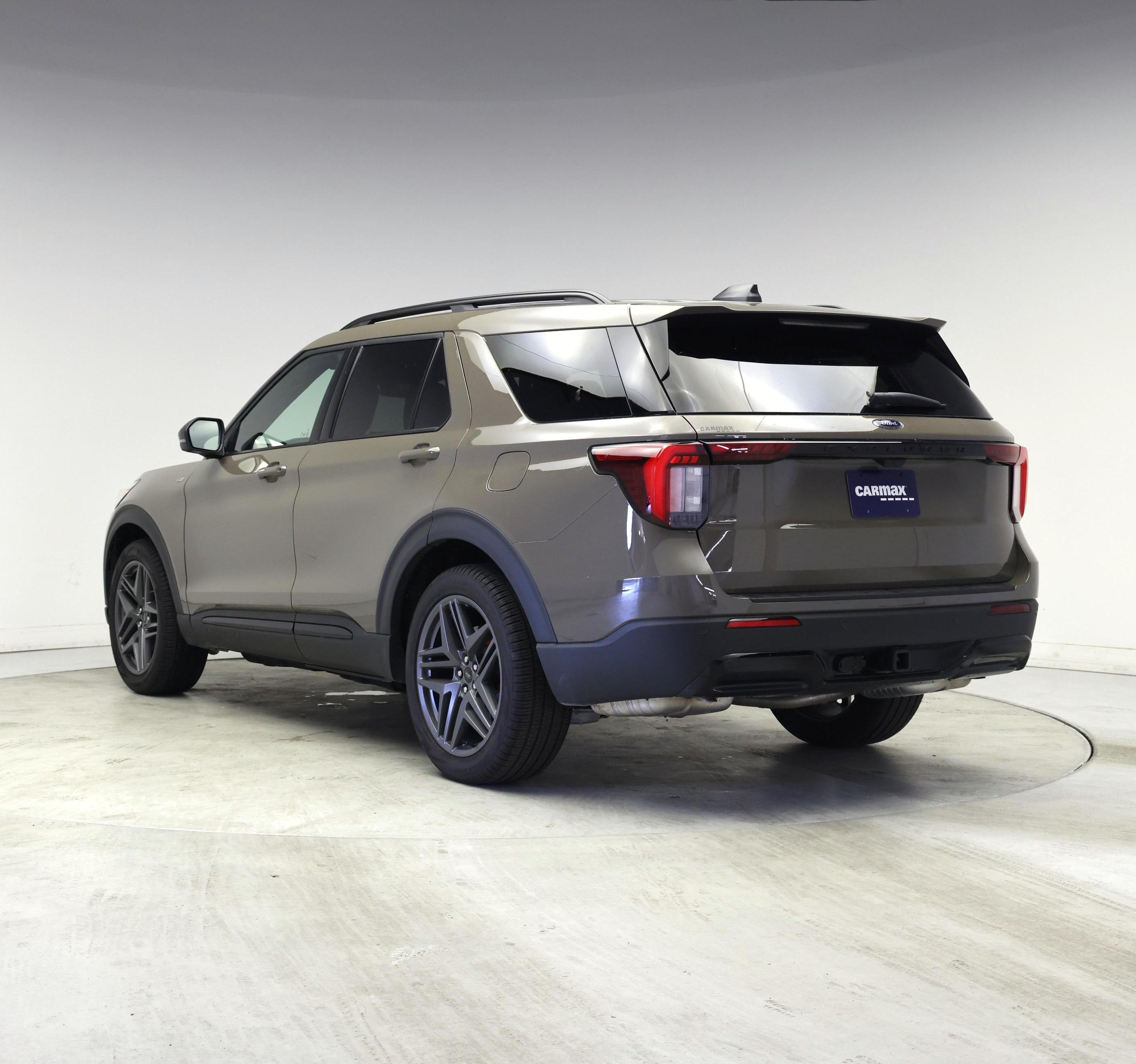 Thumbnail: 2026 Ford Explorer - 2
