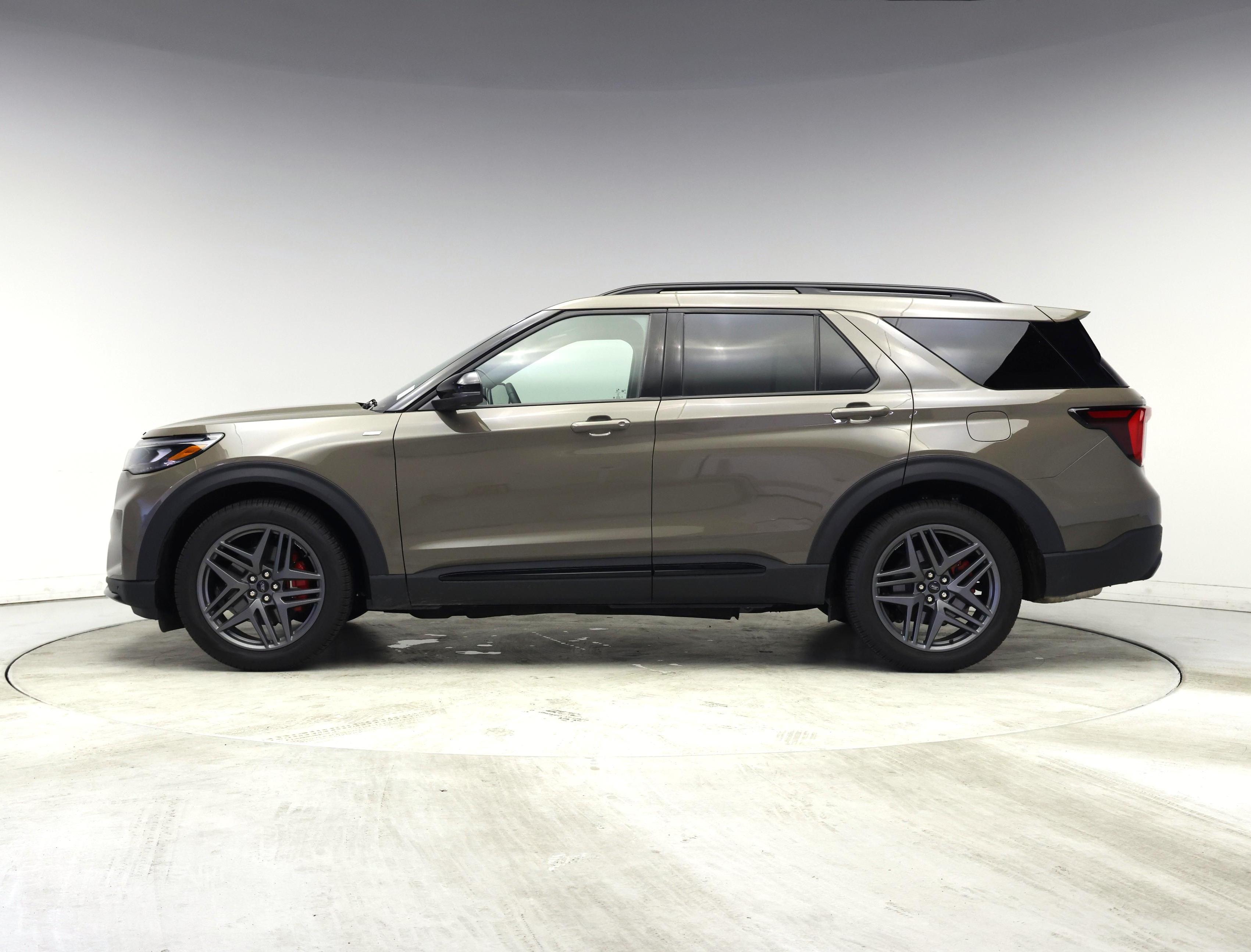 Thumbnail: 2026 Ford Explorer - 3