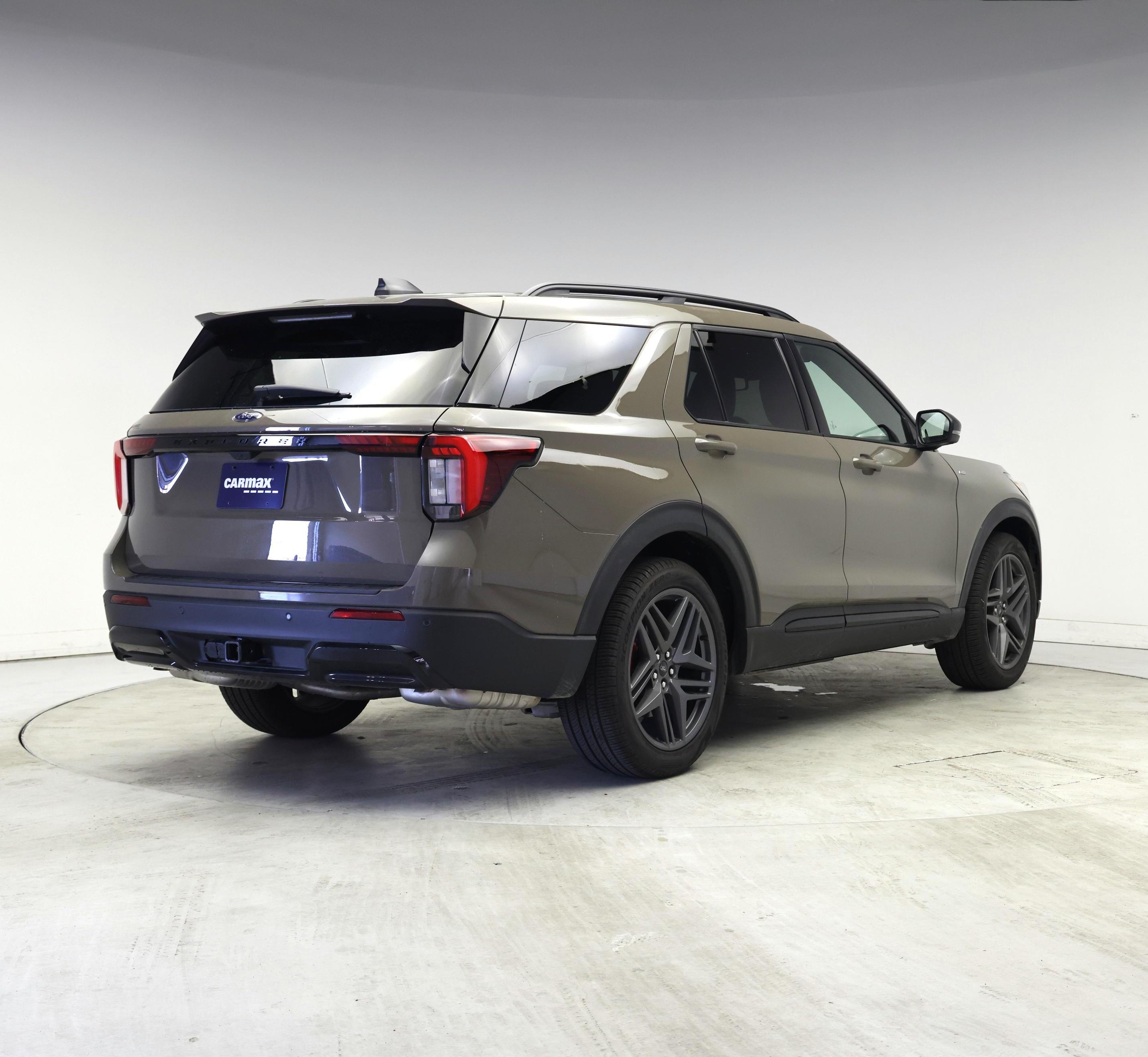 Thumbnail: 2026 Ford Explorer - 8