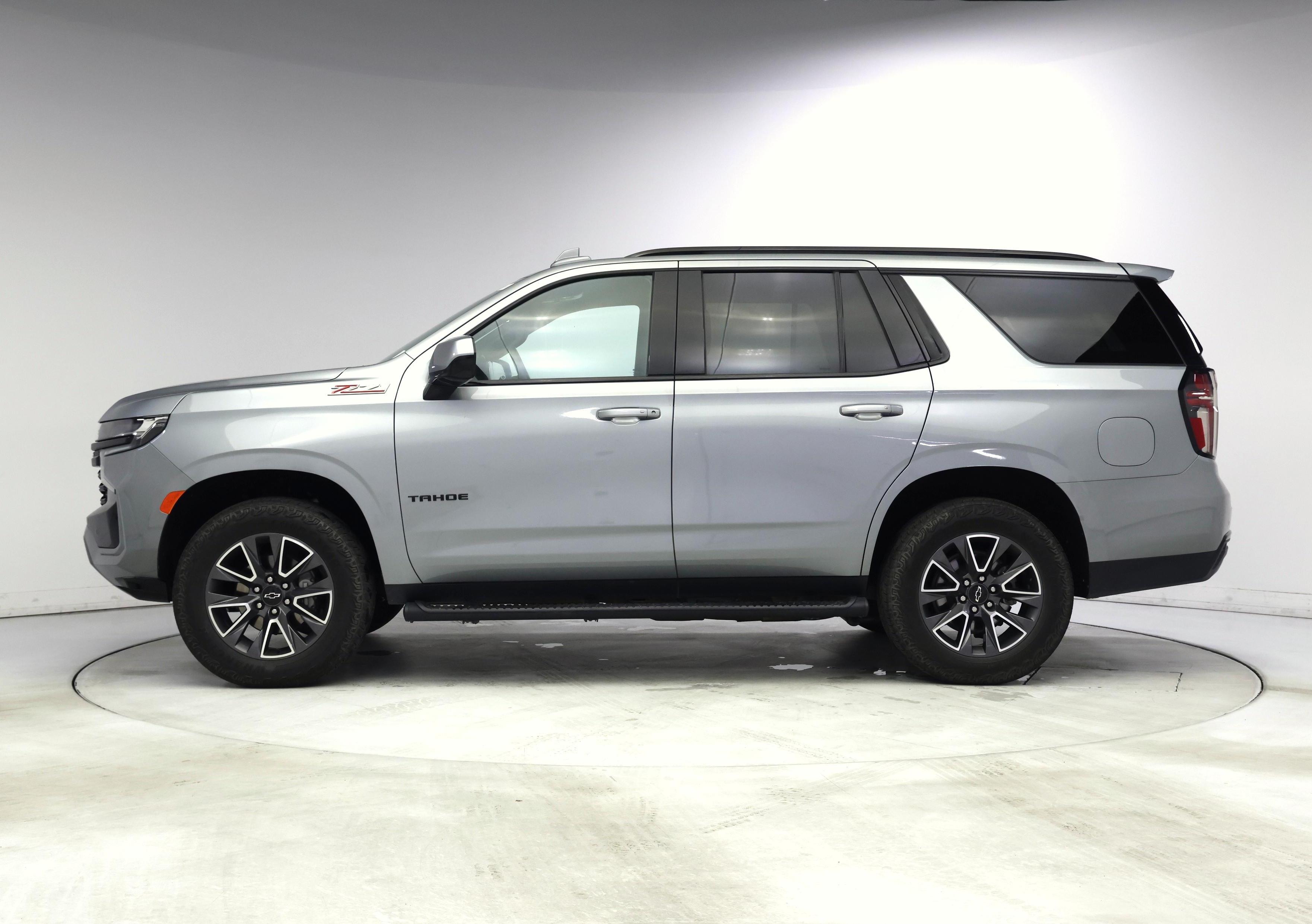 Thumbnail: 2024 Chevrolet Tahoe - 3
