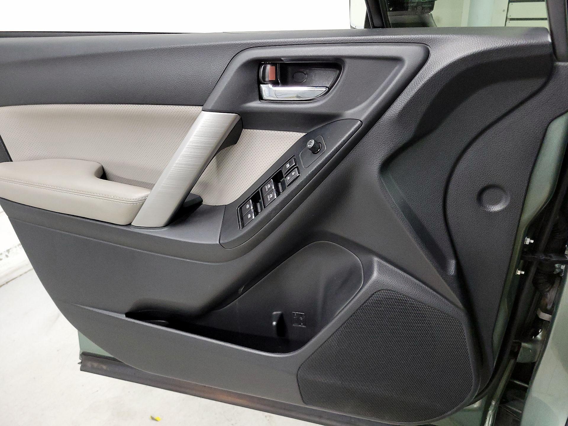 Thumbnail: 2017 Subaru Forester - 12