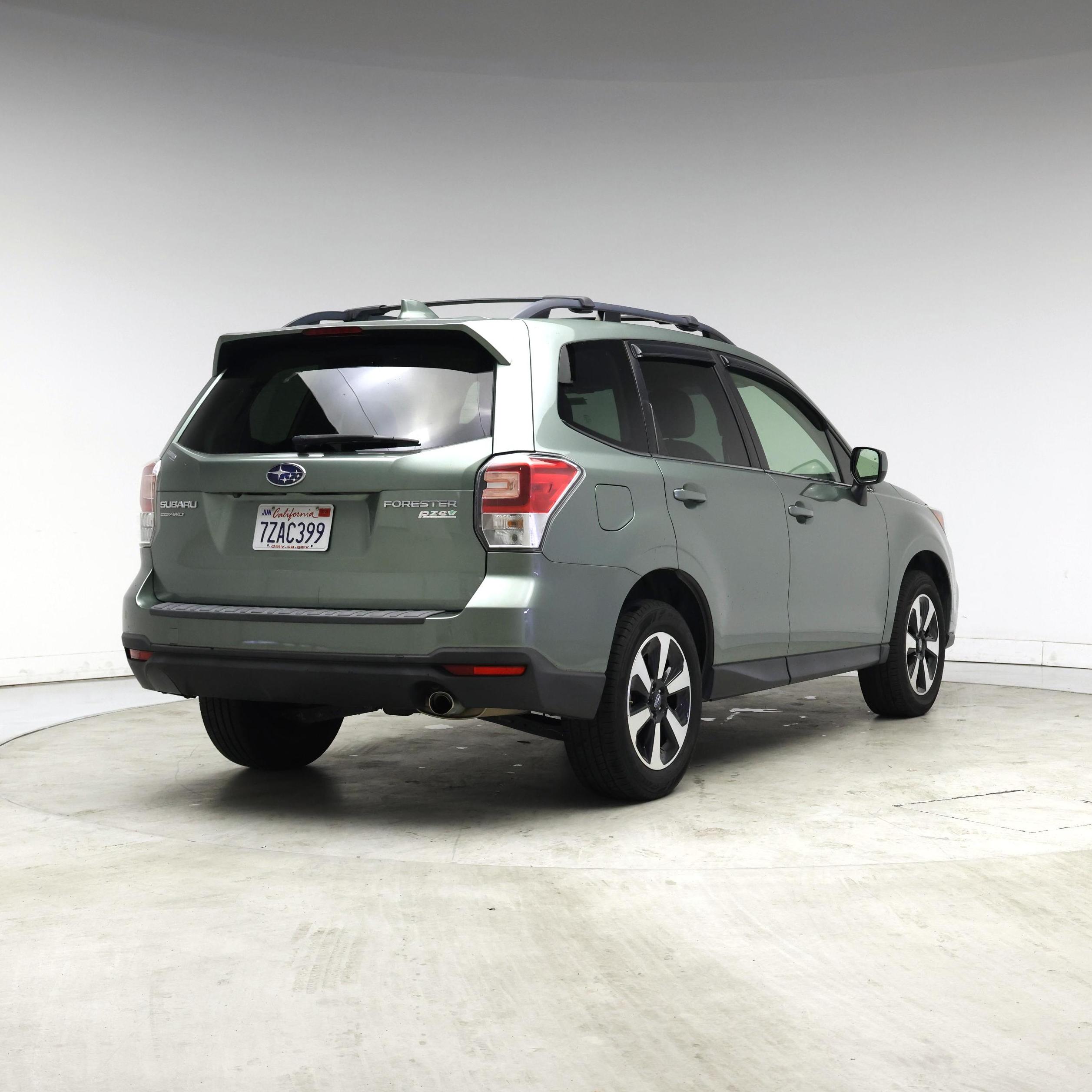Thumbnail: 2017 Subaru Forester - 8