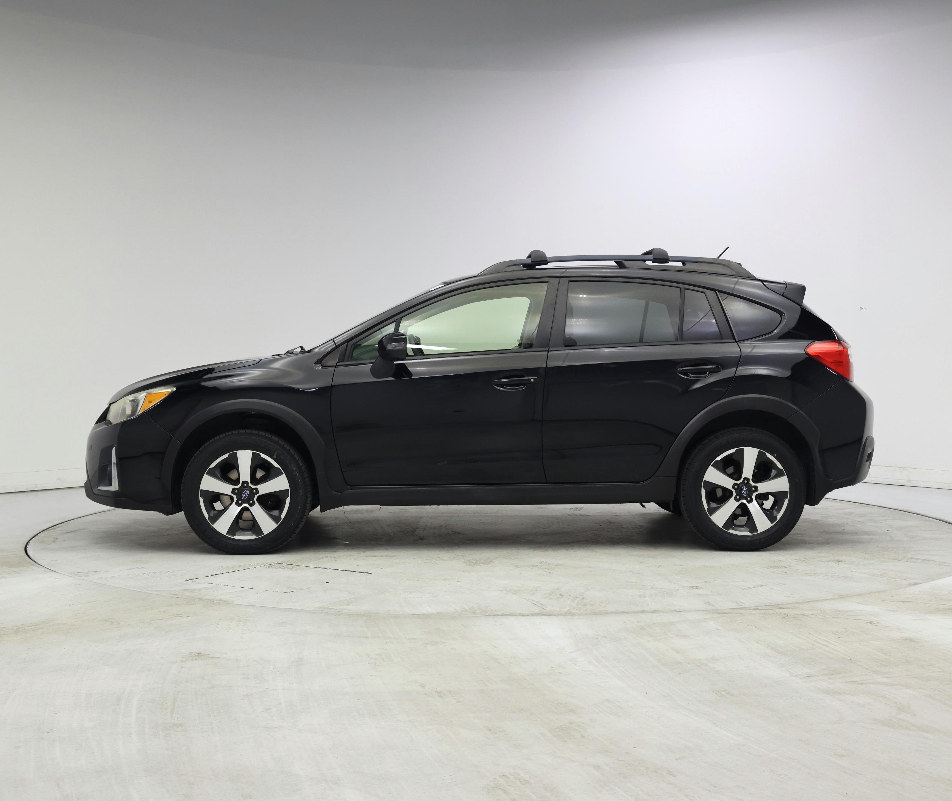 Thumbnail: 2017 Subaru Crosstrek - 3