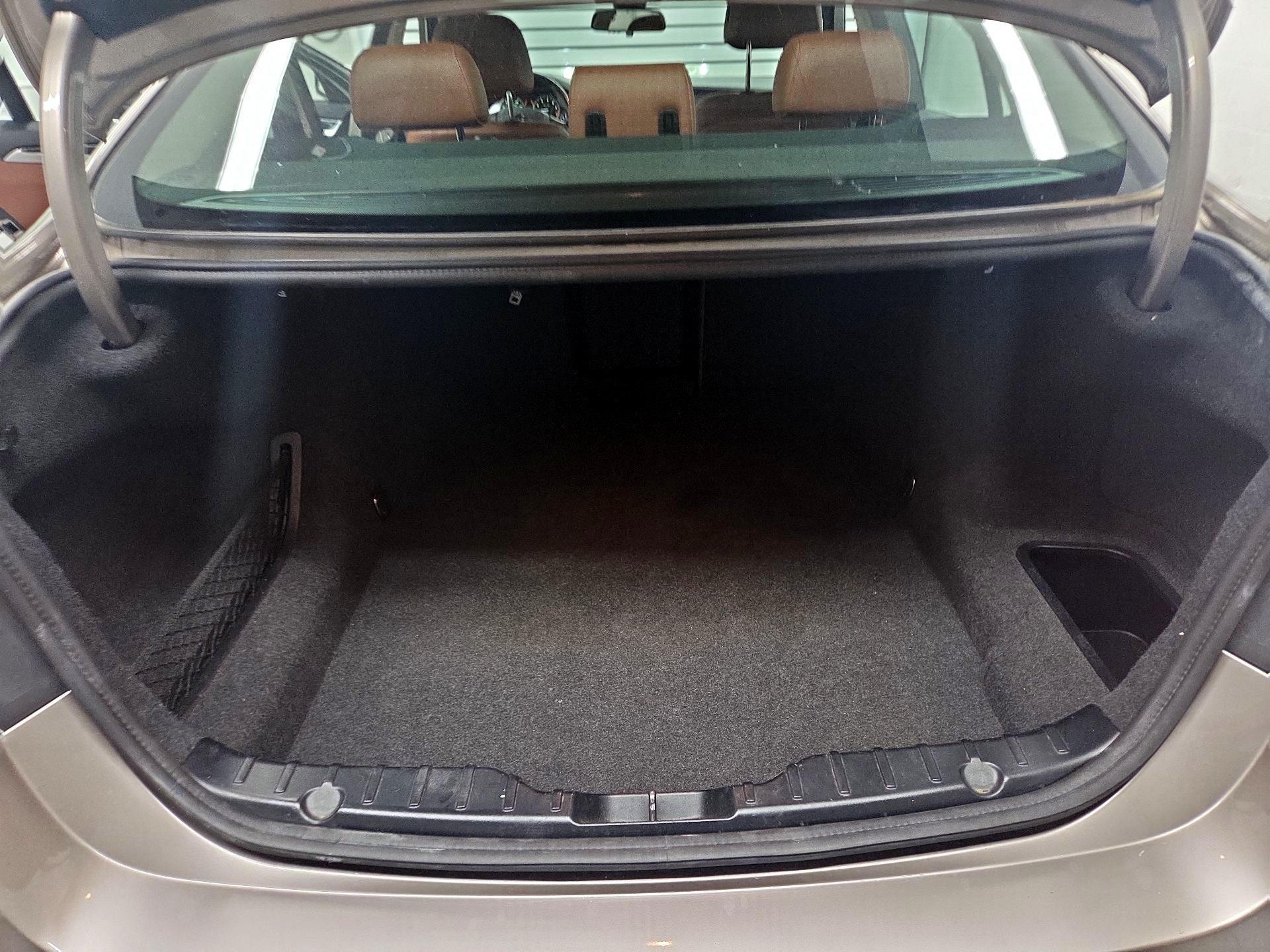 Thumbnail: 2015 BMW 5 Series - 16