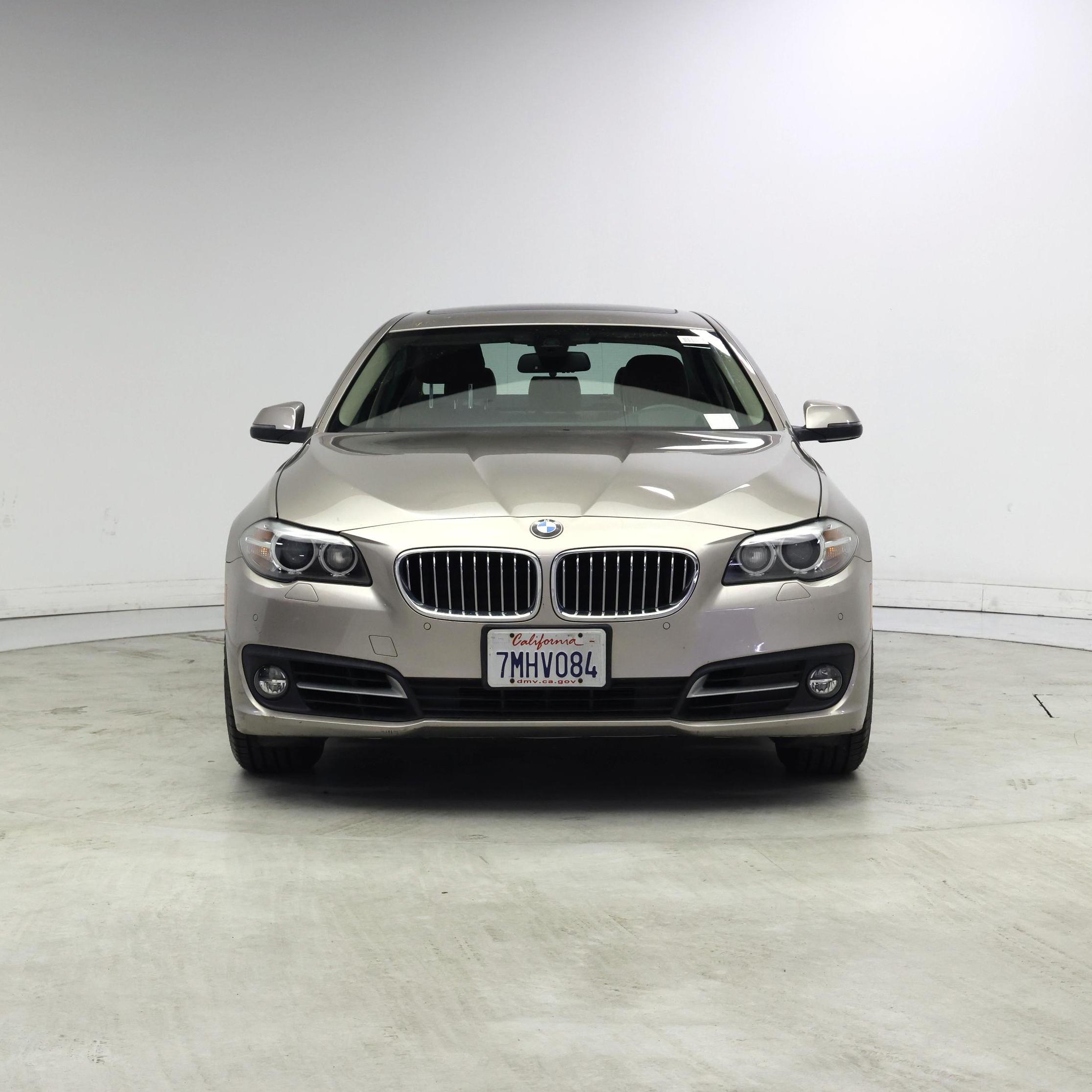 Thumbnail: 2015 BMW 5 Series - 5