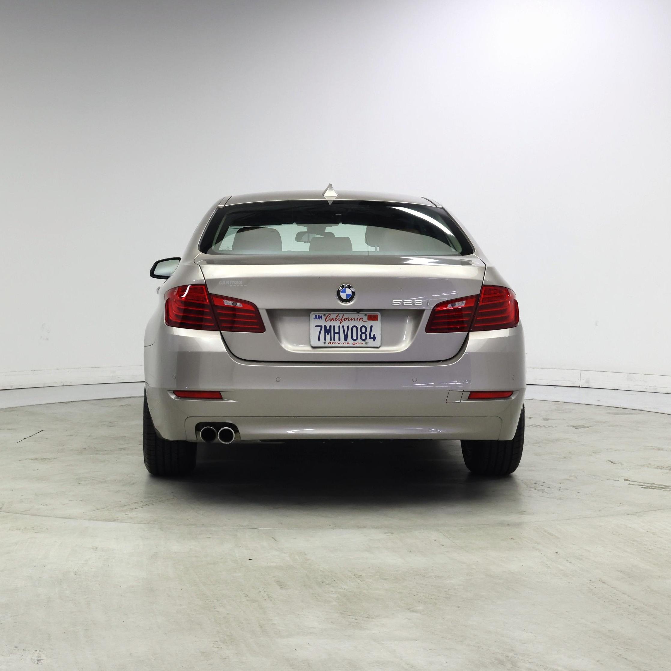 Thumbnail: 2015 BMW 5 Series - 6