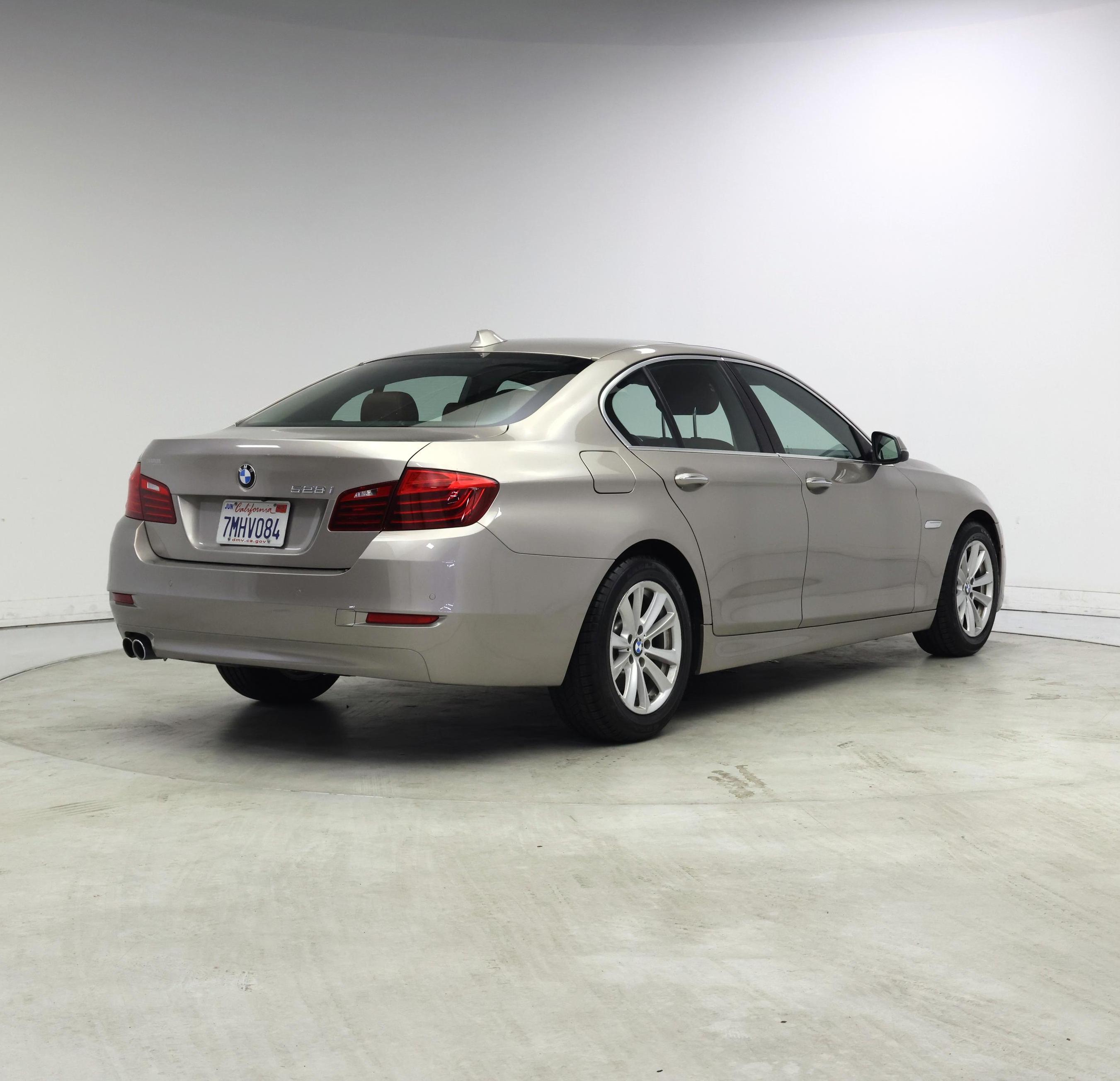 Thumbnail: 2015 BMW 5 Series - 8