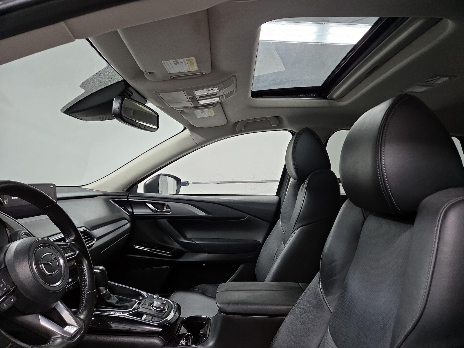 Sunroof(s) & Overhead Airbags