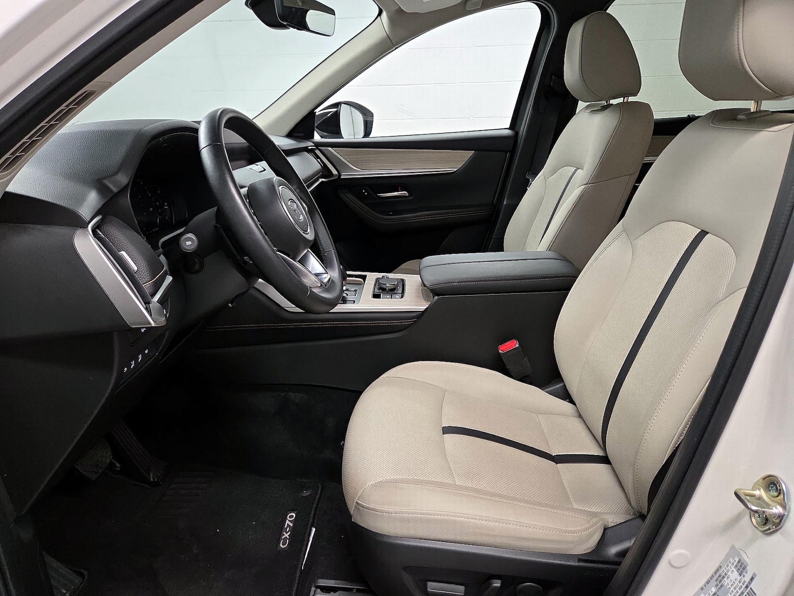 2025 Mazda CX-70 Premium Package - Photo 10