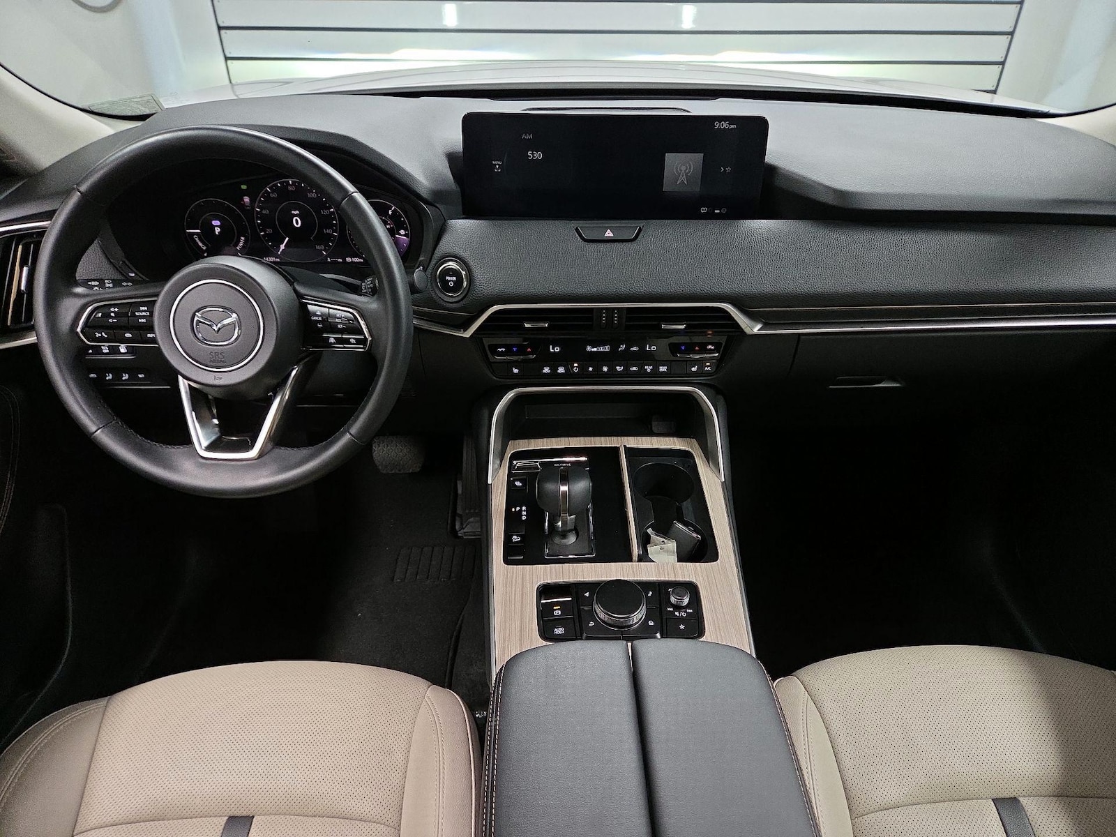 2025 Mazda CX-70 Premium Package - Photo 8