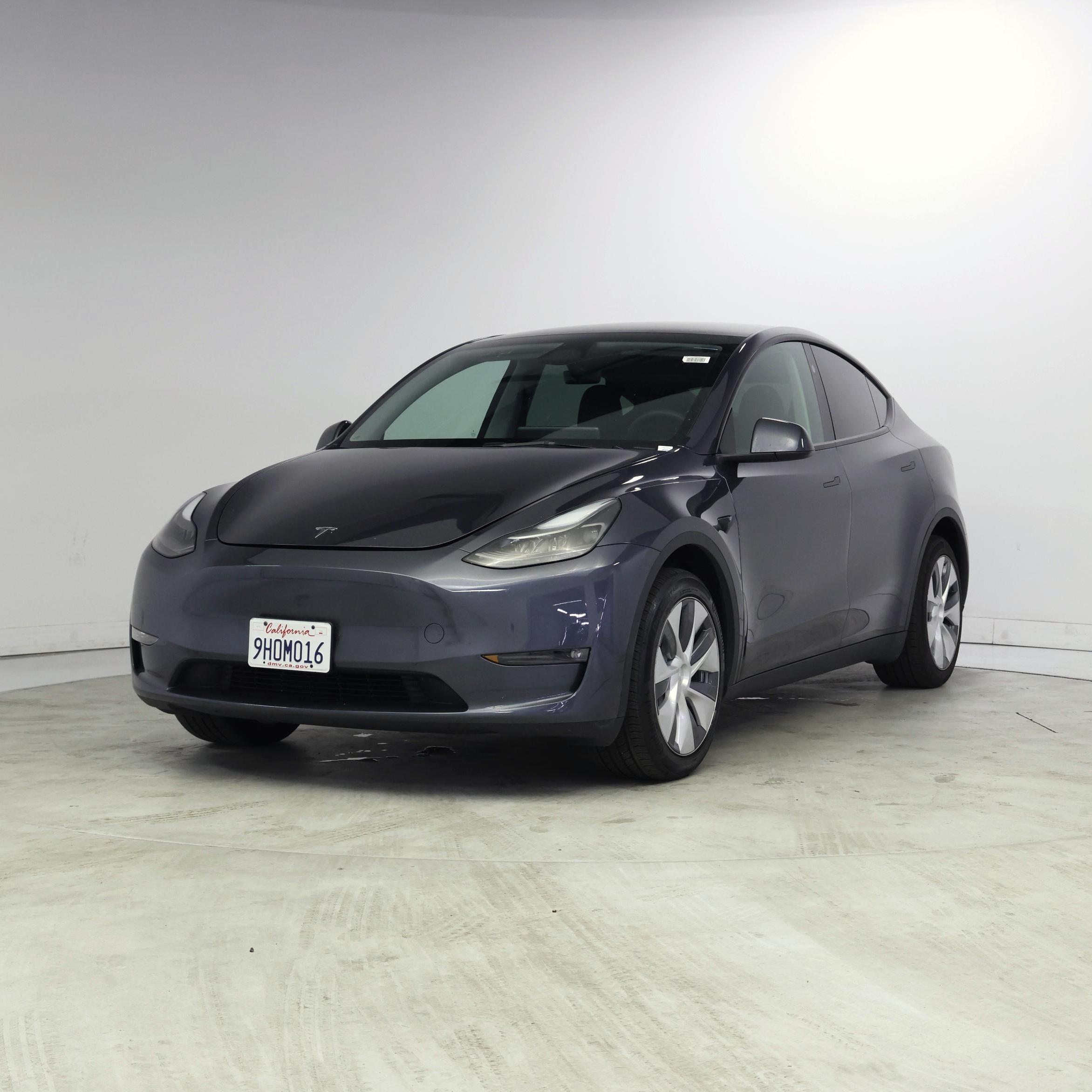 Thumbnail: 2023 Tesla Model Y - 4