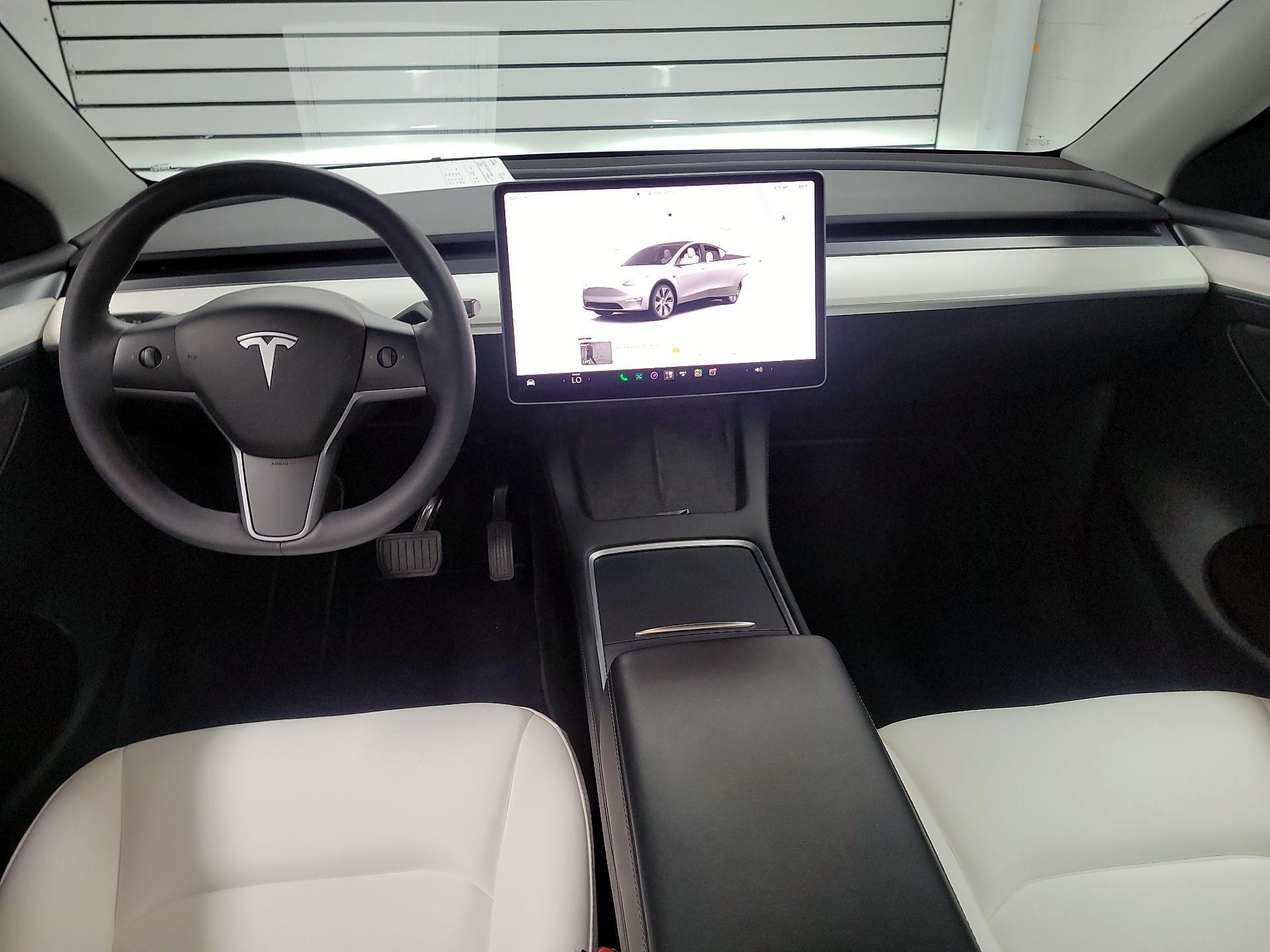 Thumbnail: 2023 Tesla Model Y - 9