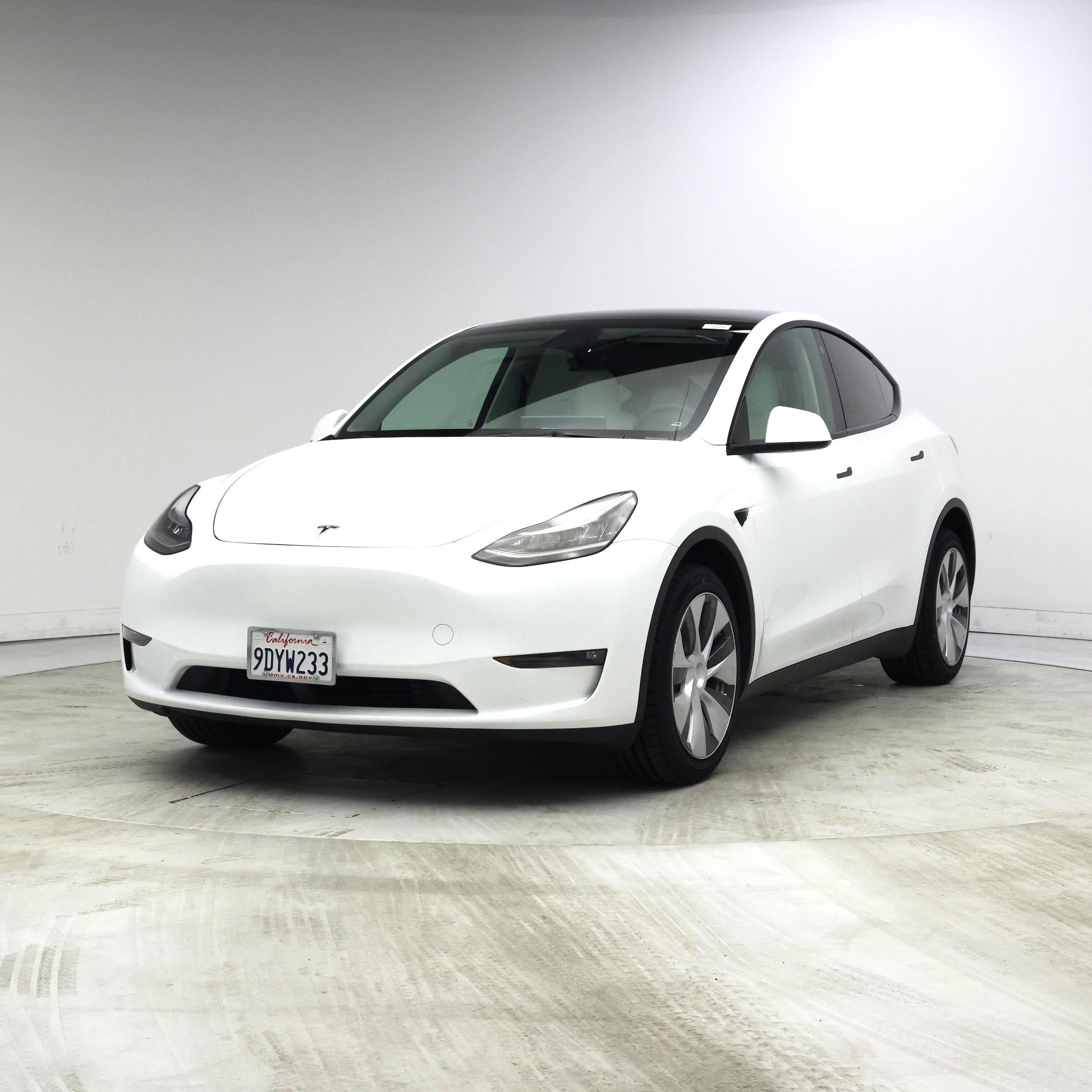 Thumbnail: 2023 Tesla Model Y - 4