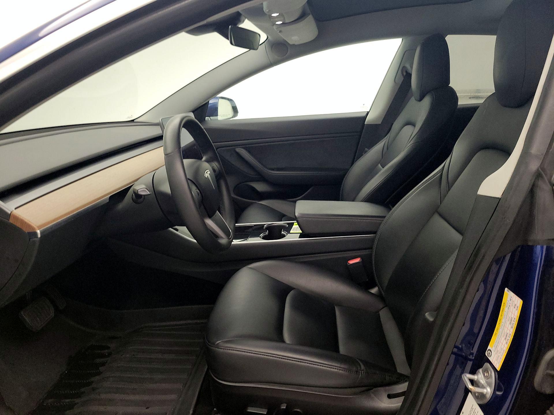 Thumbnail: 2020 Tesla Model 3 - 11