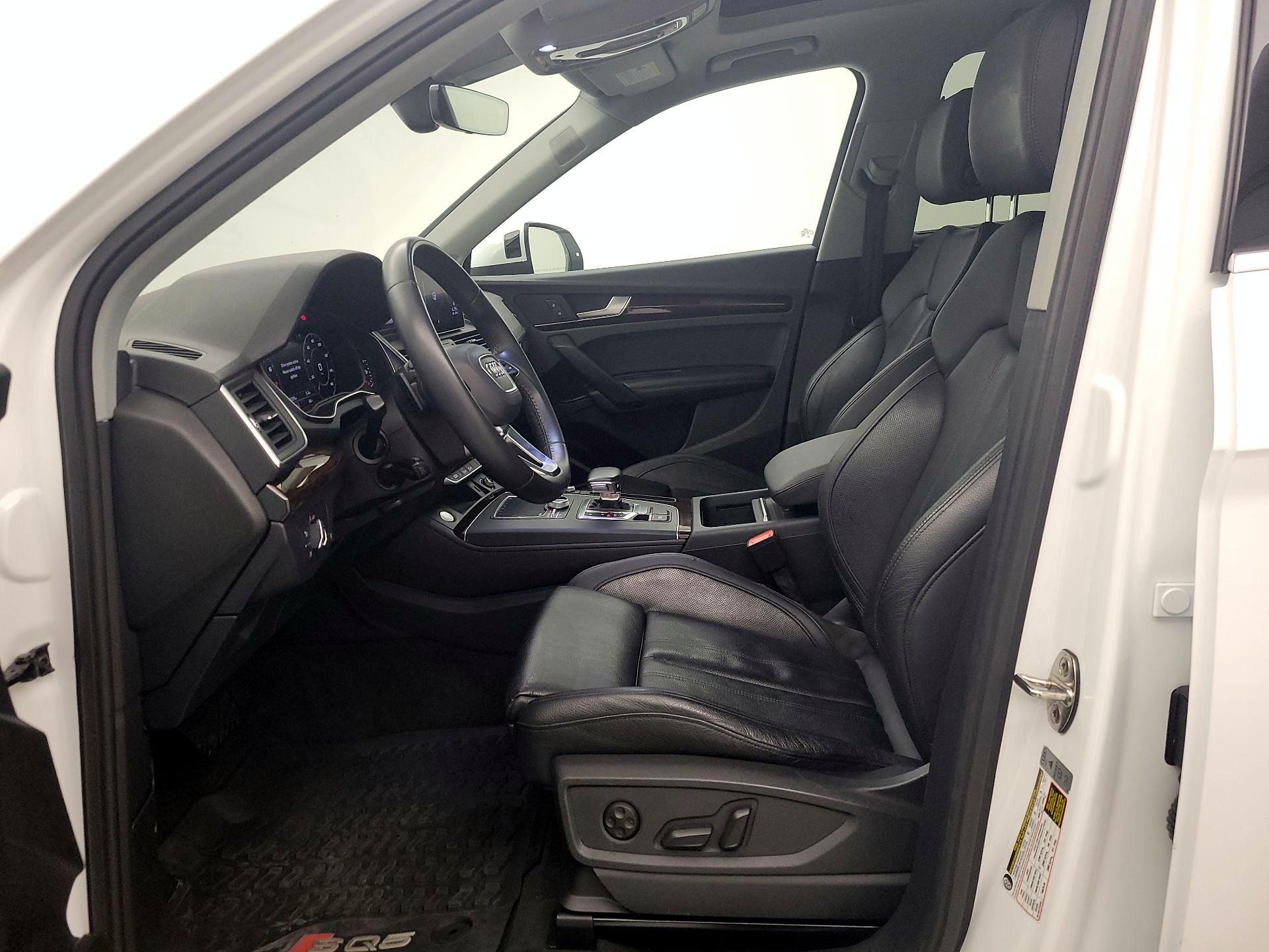 Thumbnail: 2019 Audi Q5 - 11