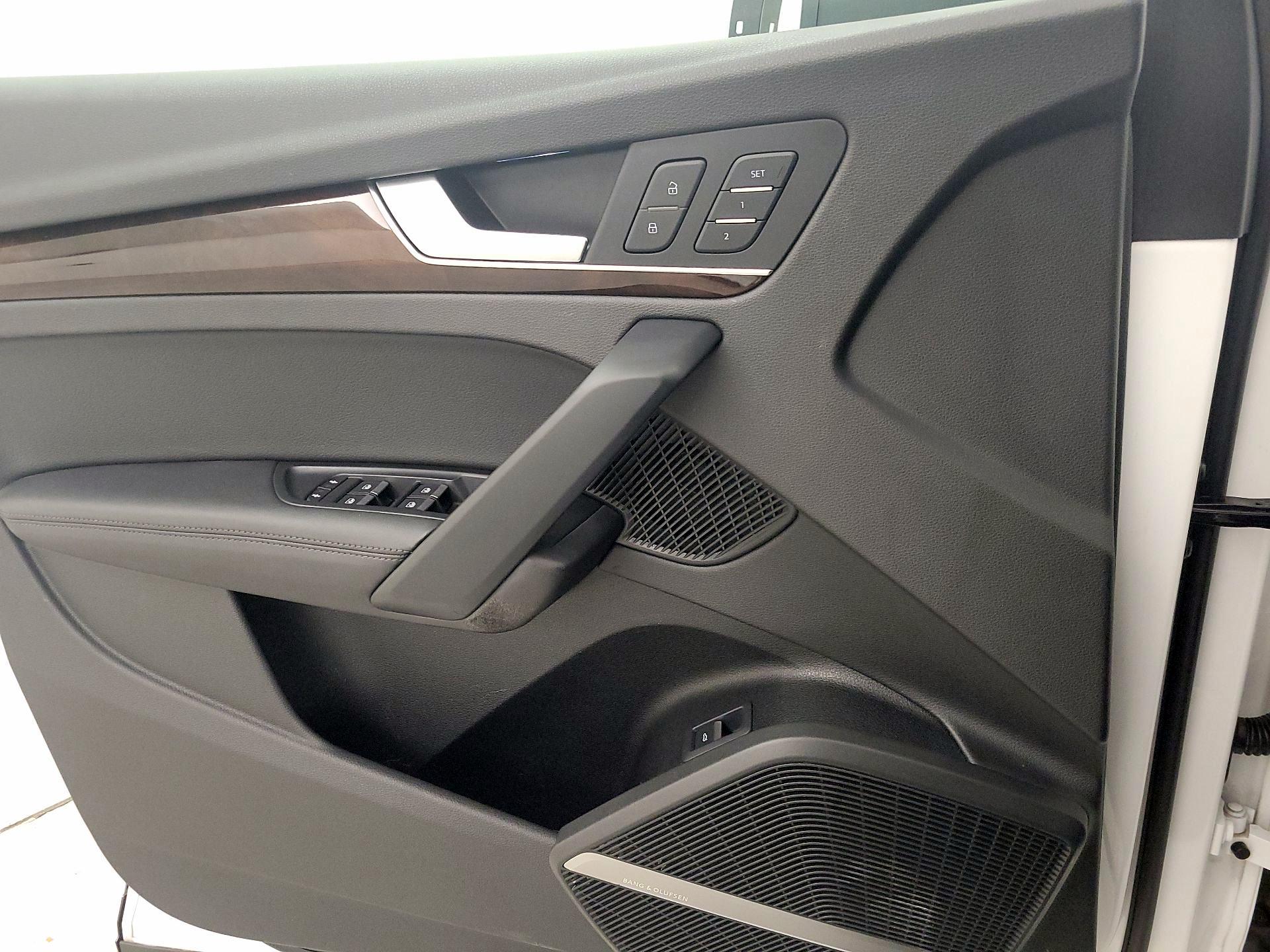 Thumbnail: 2019 Audi Q5 - 12