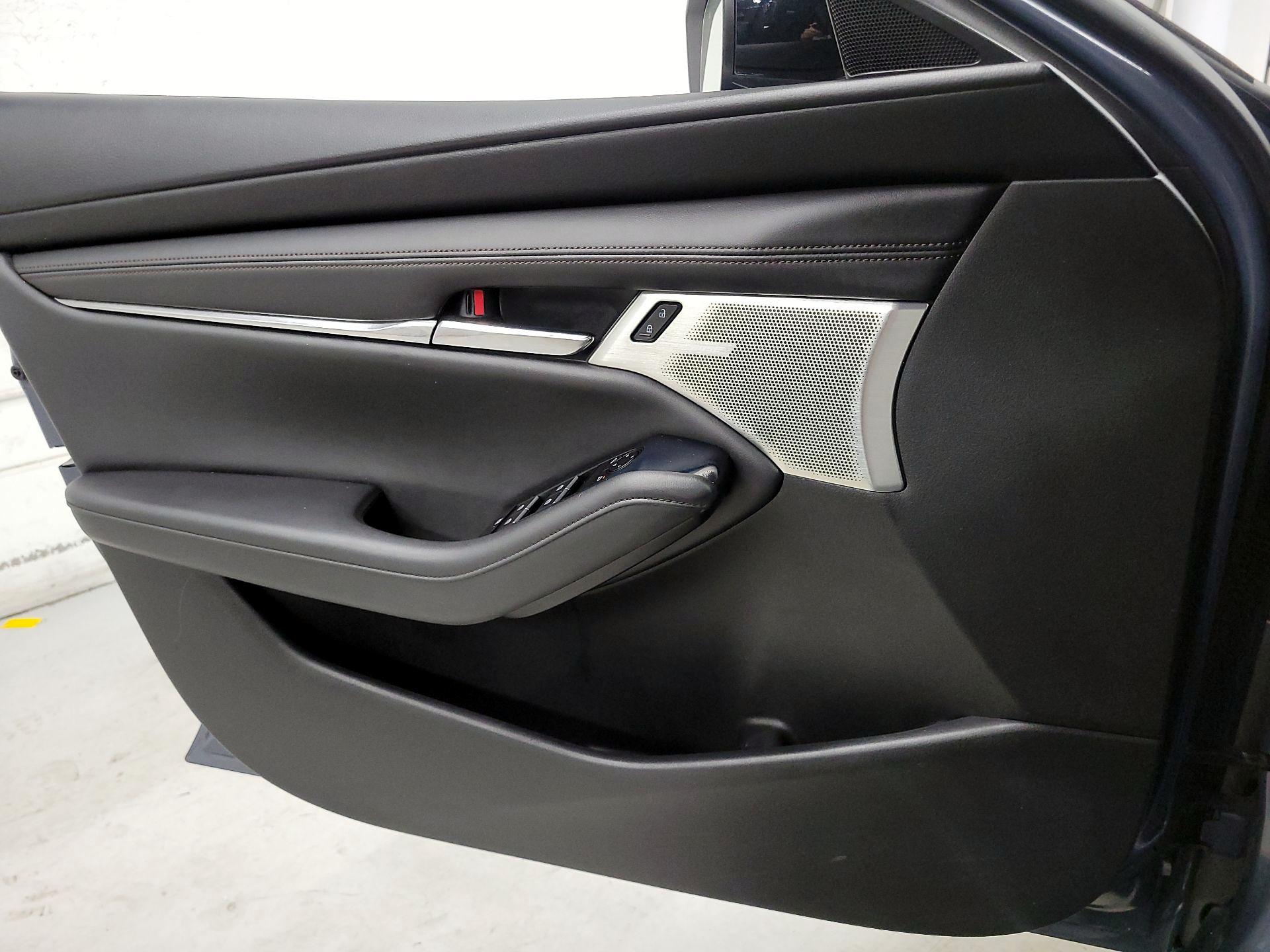 Thumbnail: 2021 Mazda Mazda3 - 10