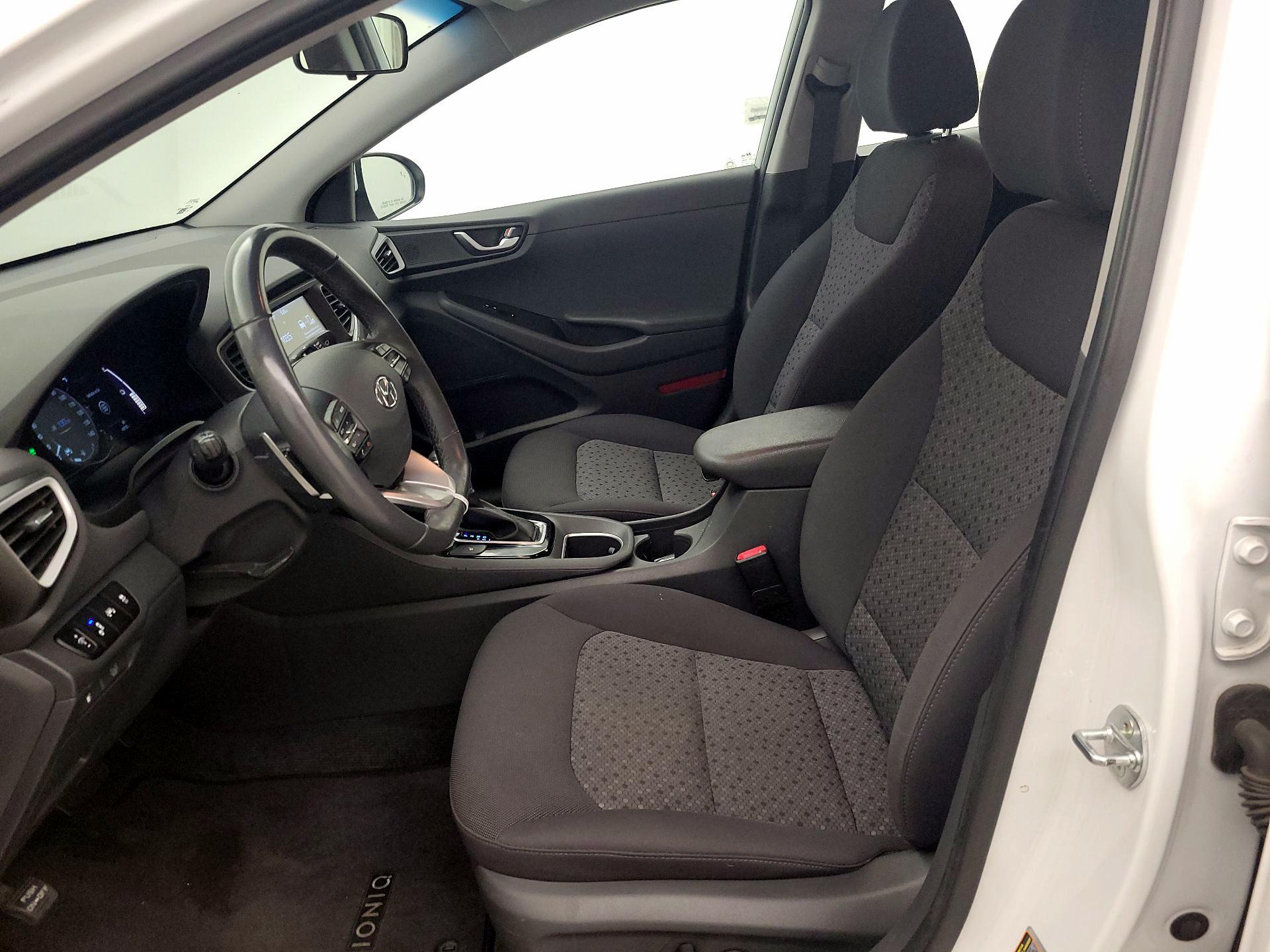 Thumbnail: 2019 Hyundai Ioniq - 11