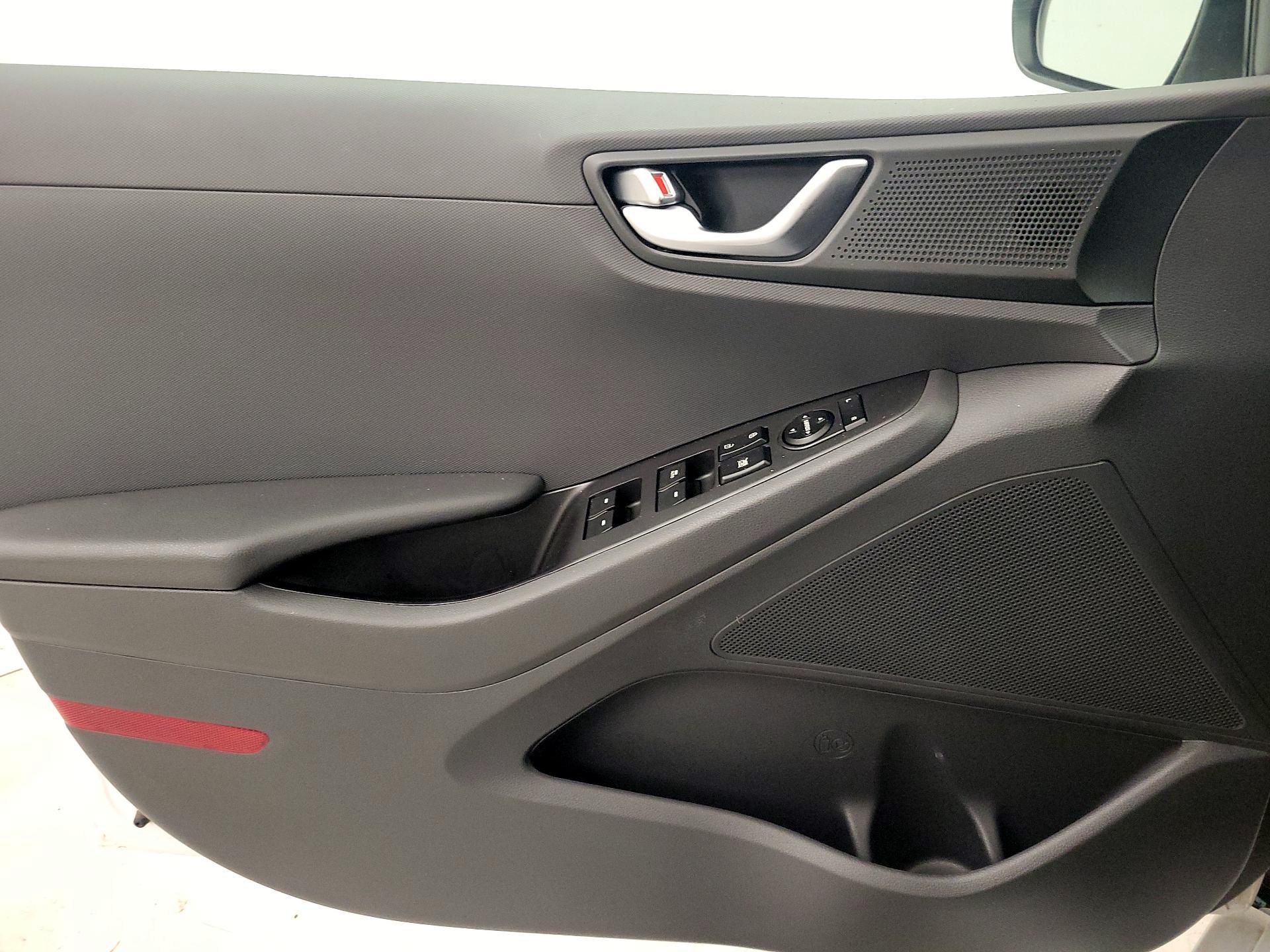Thumbnail: 2019 Hyundai Ioniq - 12