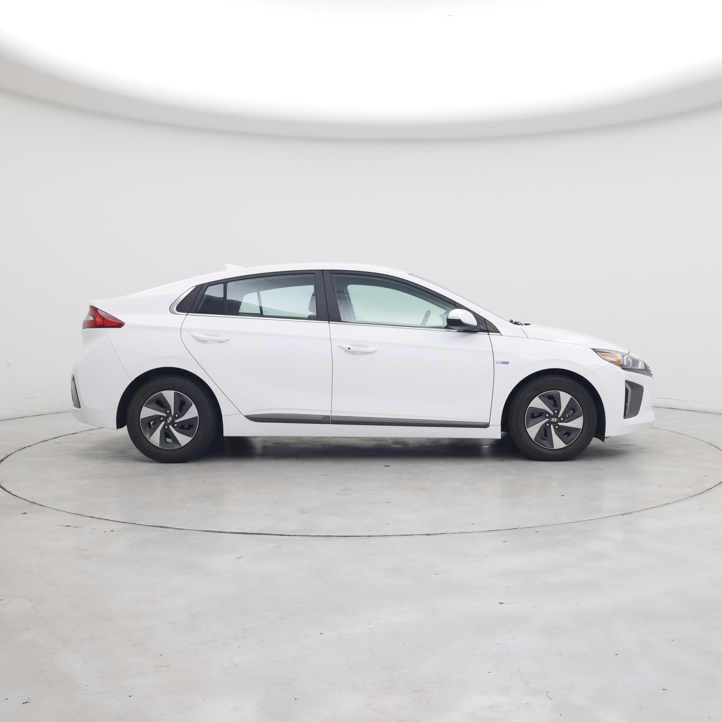 Thumbnail: 2019 Hyundai Ioniq - 7