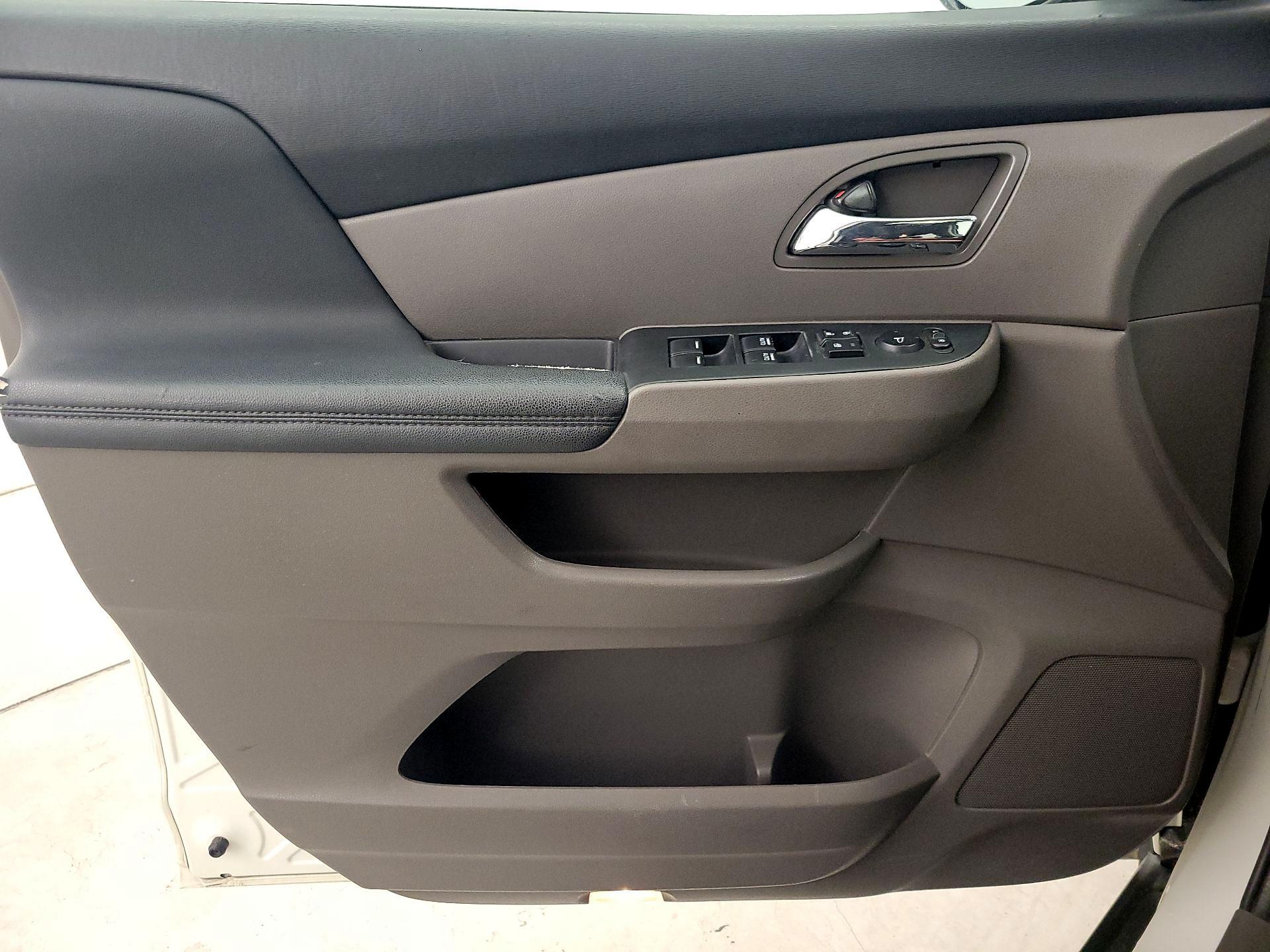 Thumbnail: 2015 Honda Odyssey - 12