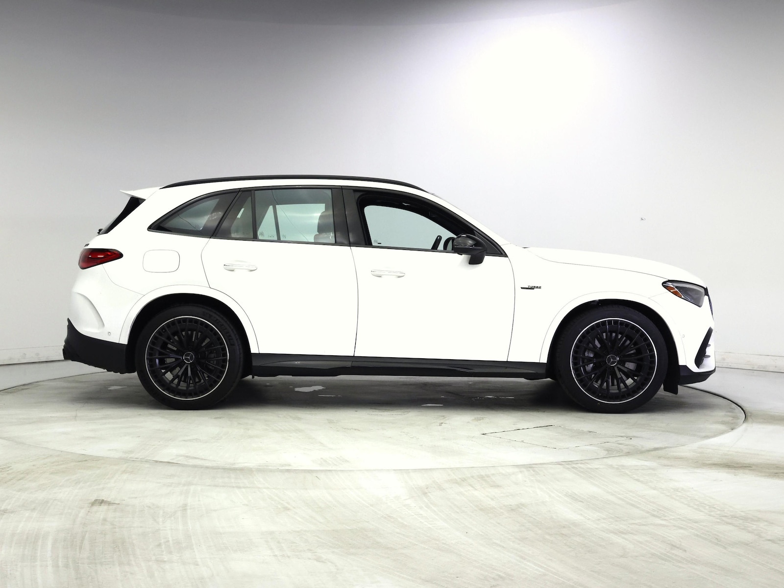 2025 Mercedes-Benz GLC AMG GLC43 - Photo 8