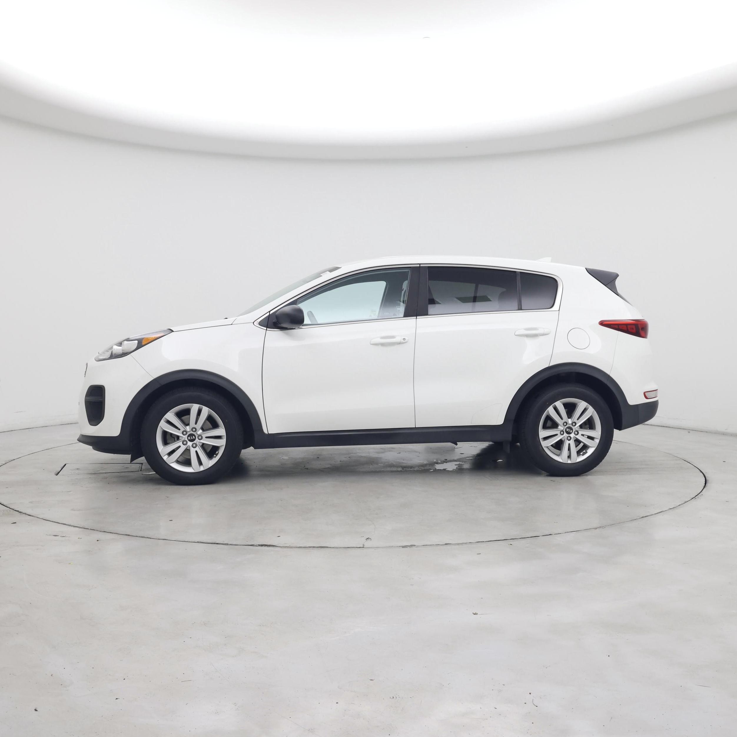 Thumbnail: 2018 Kia Sportage - 3
