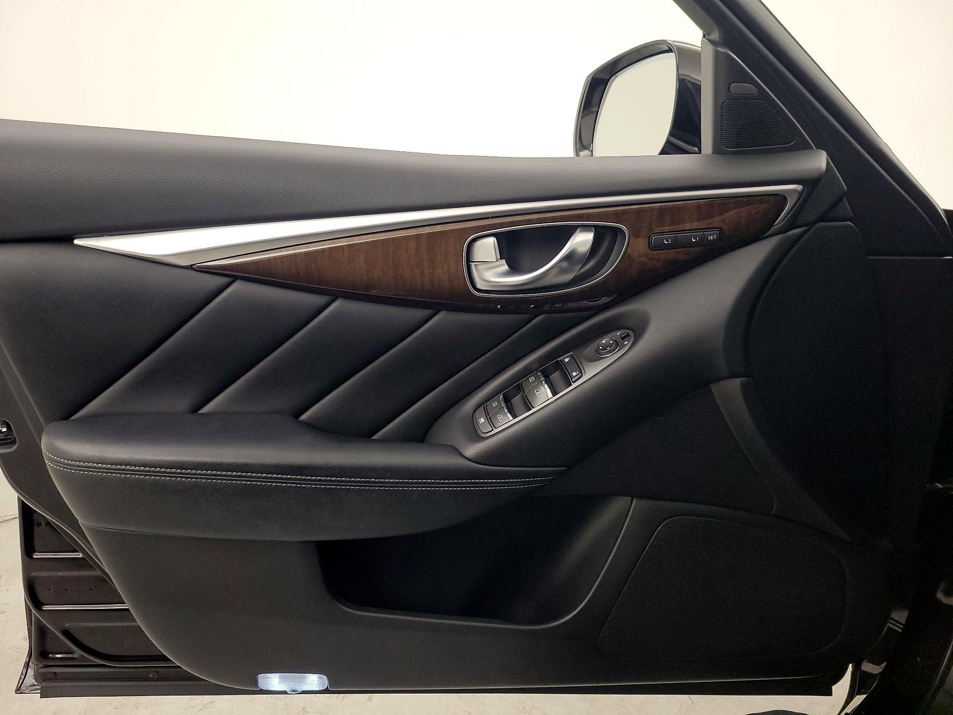 Thumbnail: 2014 INFINITI Q50 - 12