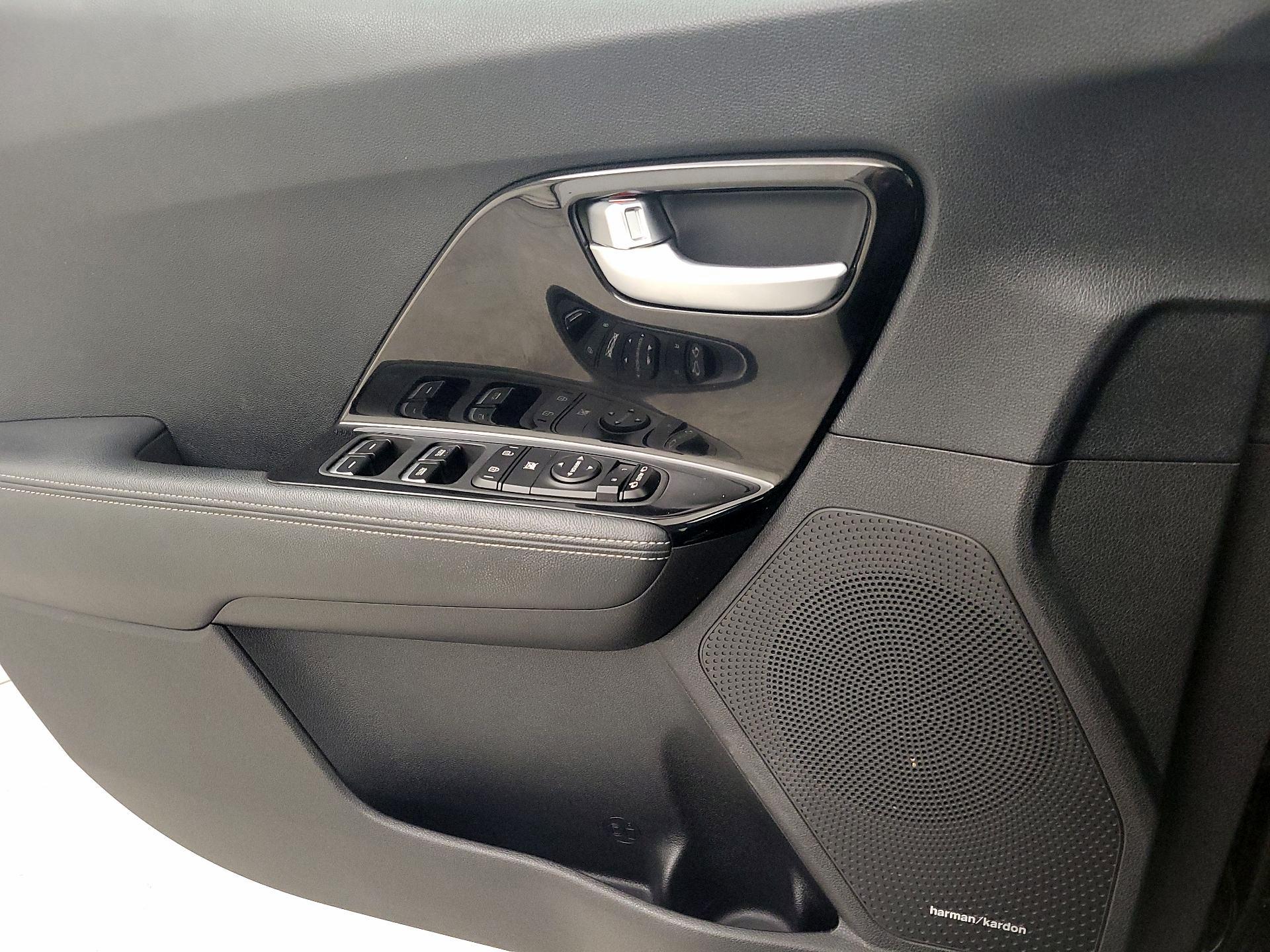 Thumbnail: 2019 Kia Niro - 12