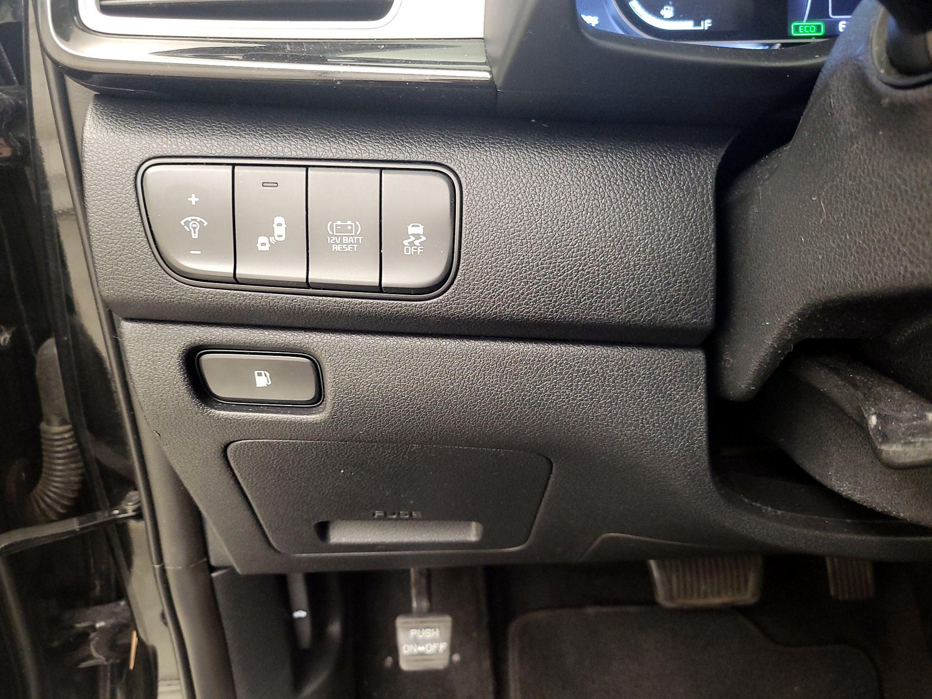 Thumbnail: 2019 Kia Niro - 13