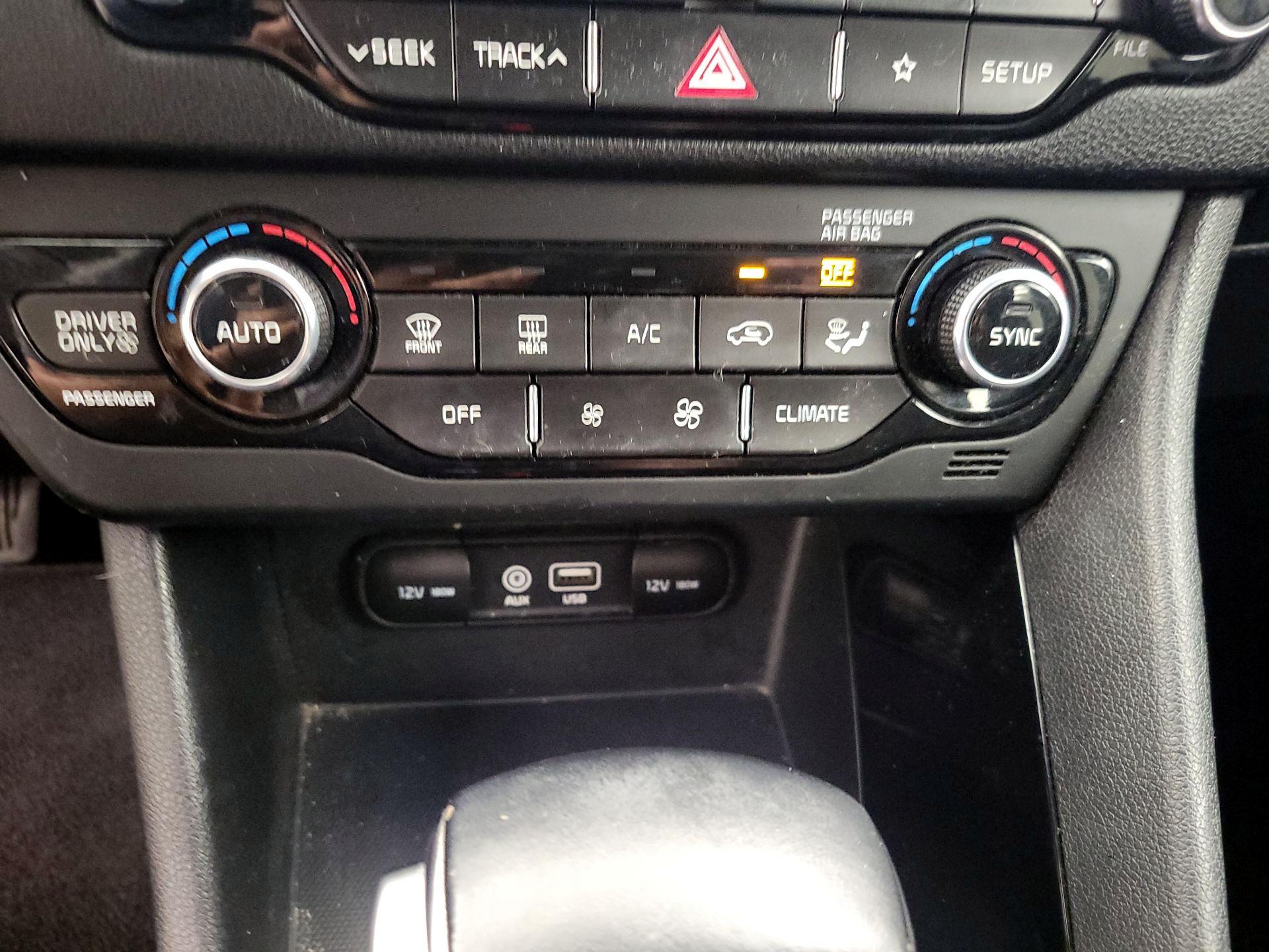 Thumbnail: 2019 Kia Niro - 17