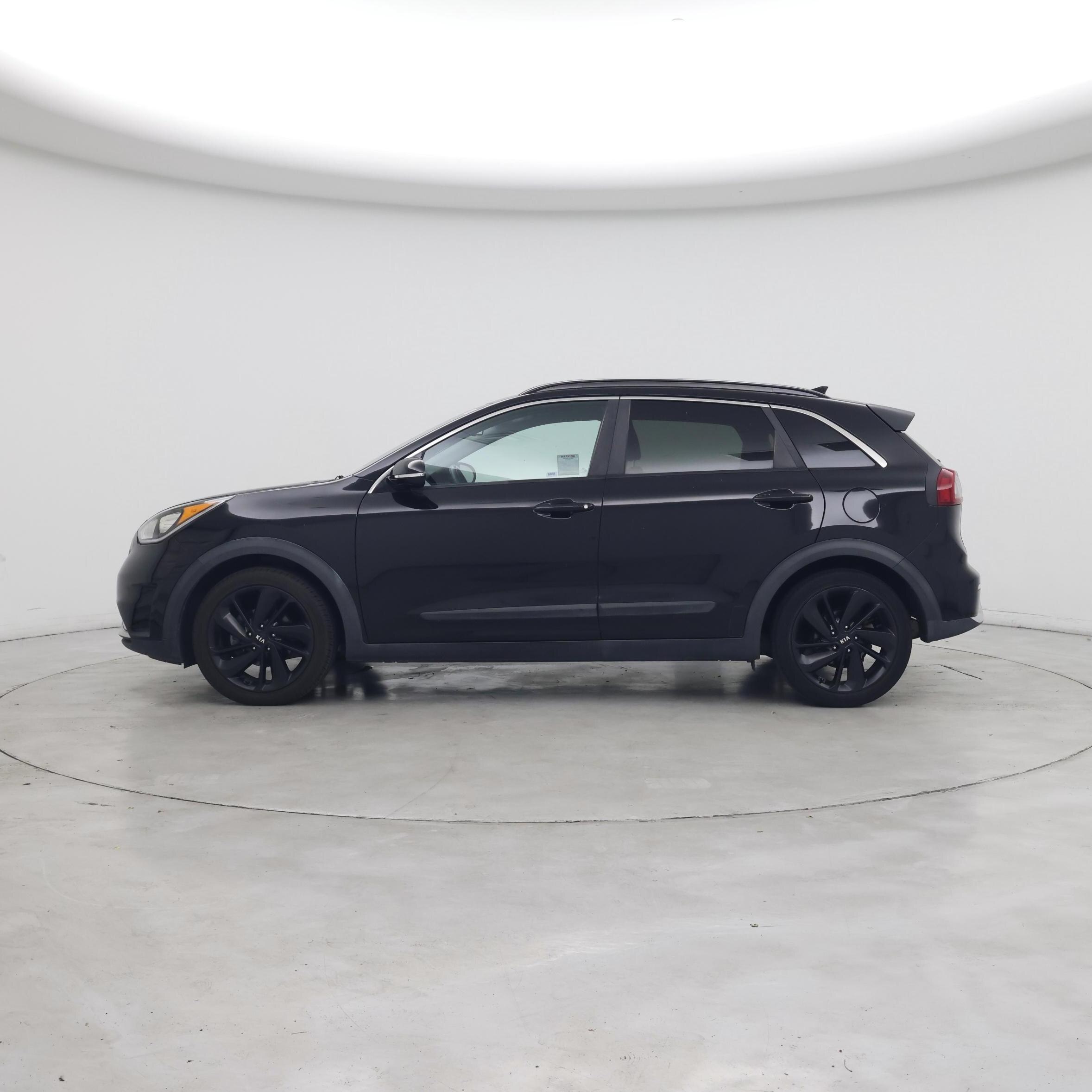 Thumbnail: 2019 Kia Niro - 3