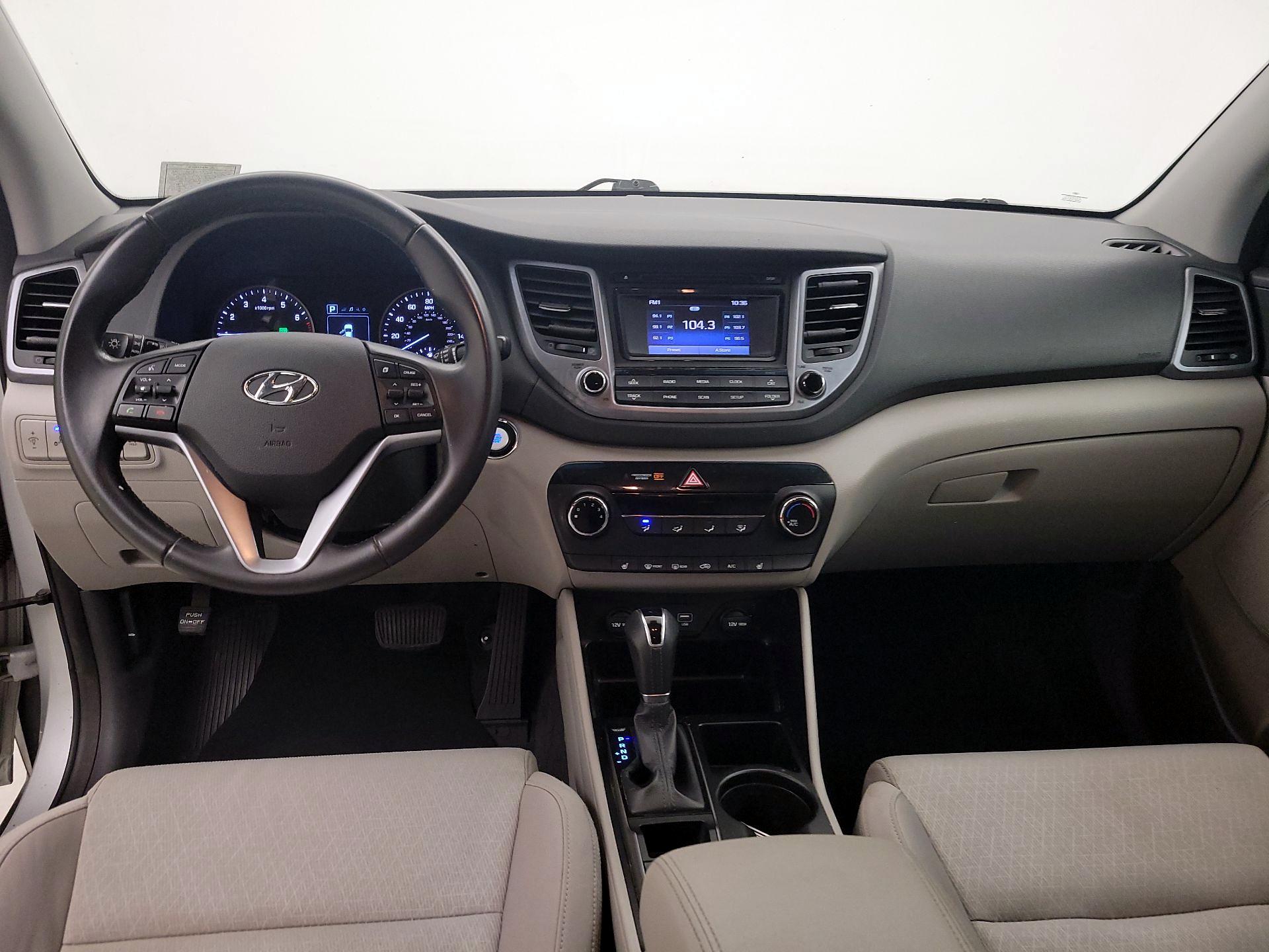 Thumbnail: 2016 Hyundai Tucson - 9