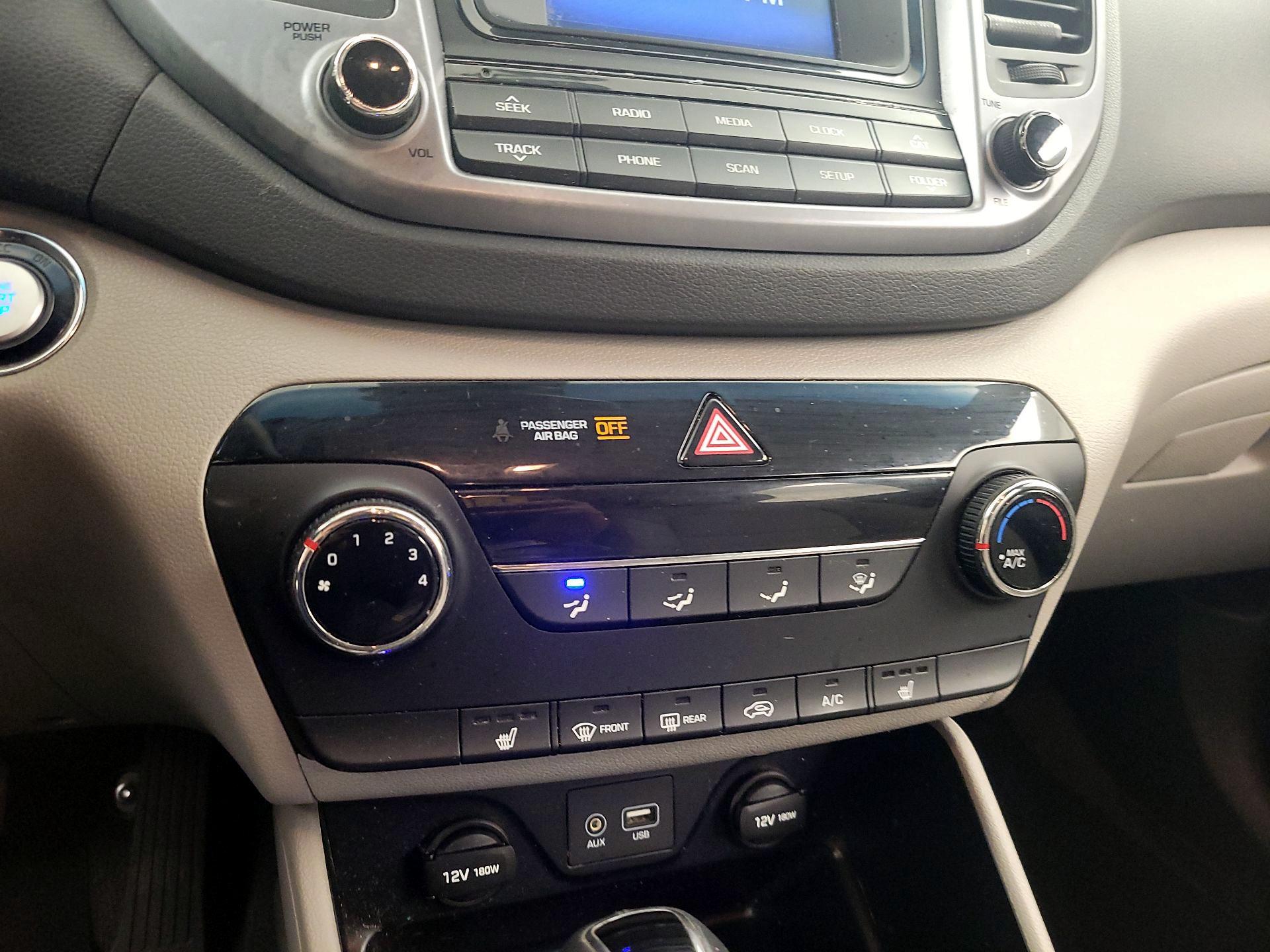 Thumbnail: 2016 Hyundai Tucson - 16