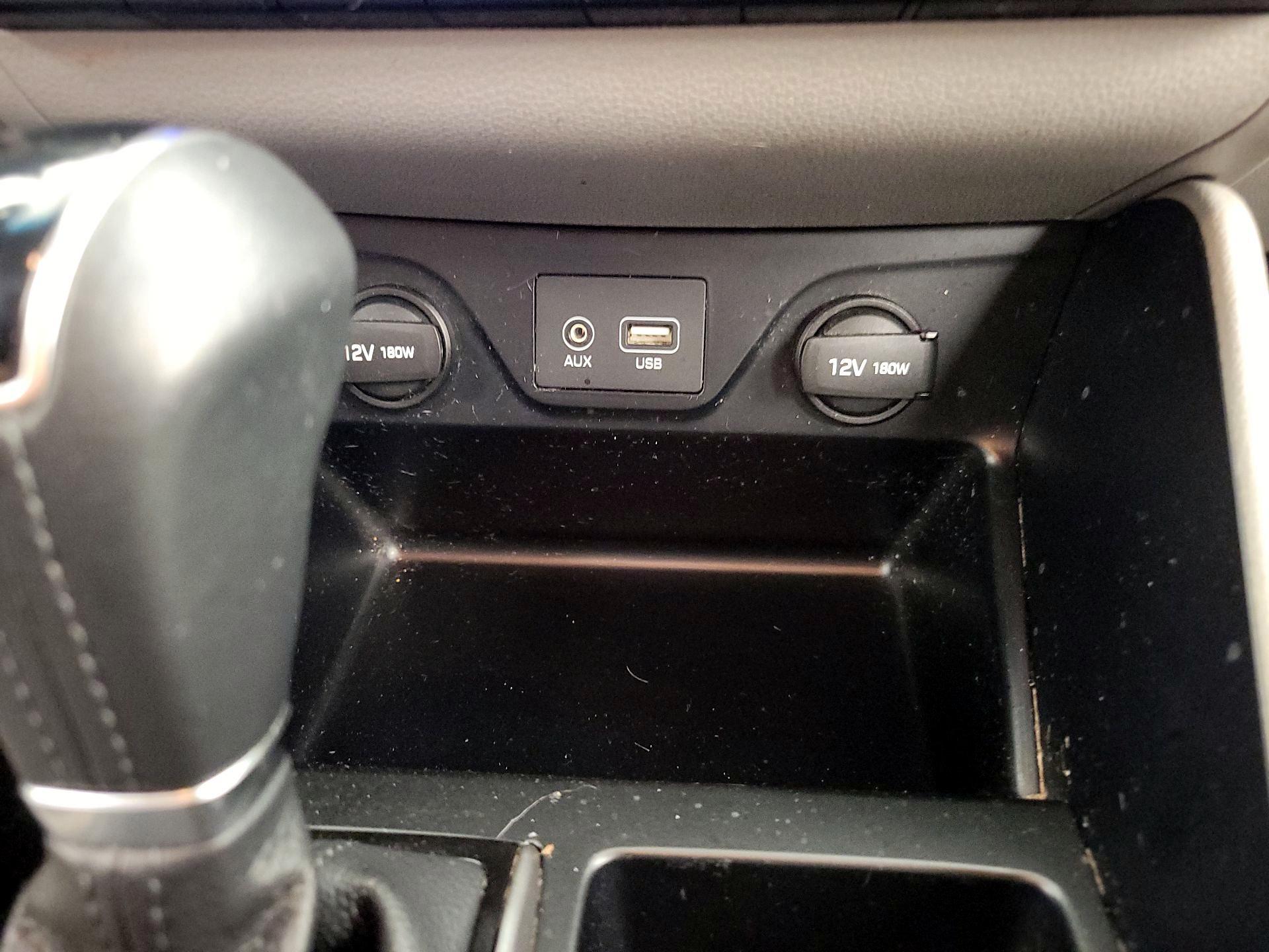 Thumbnail: 2016 Hyundai Tucson - 18