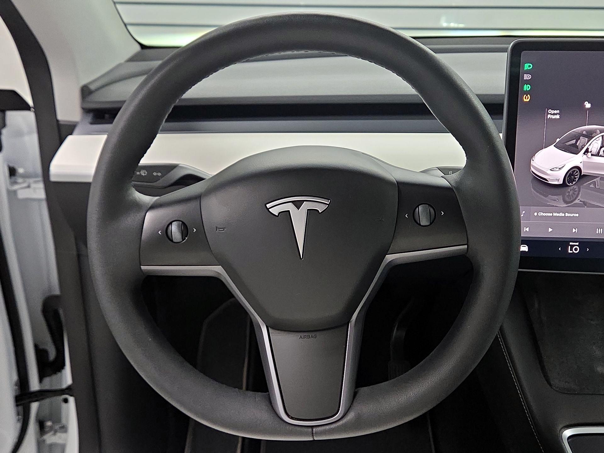 Thumbnail: 2024 Tesla Model Y - 10