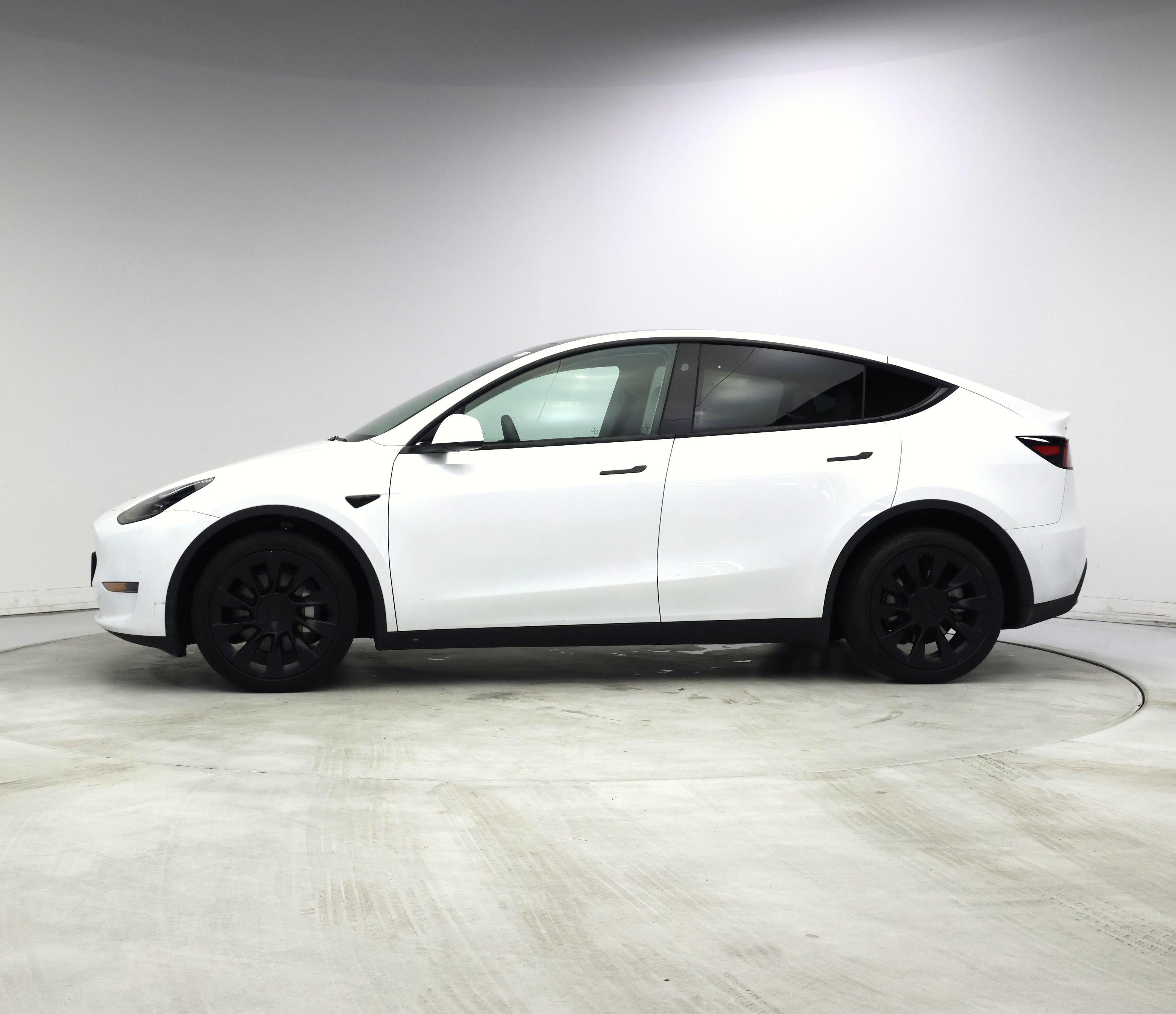 Thumbnail: 2024 Tesla Model Y - 3