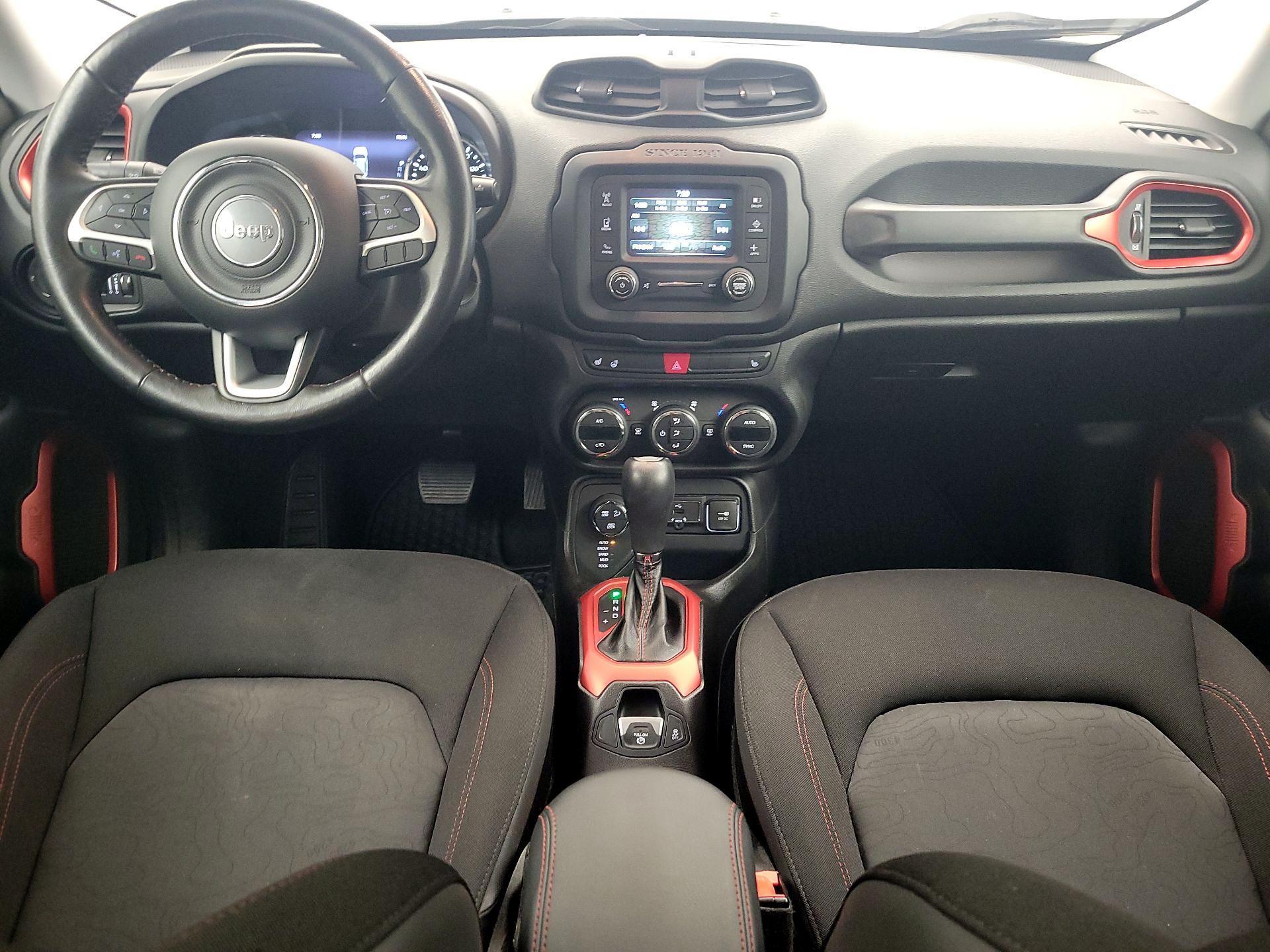 Thumbnail: 2017 Jeep Renegade - 9
