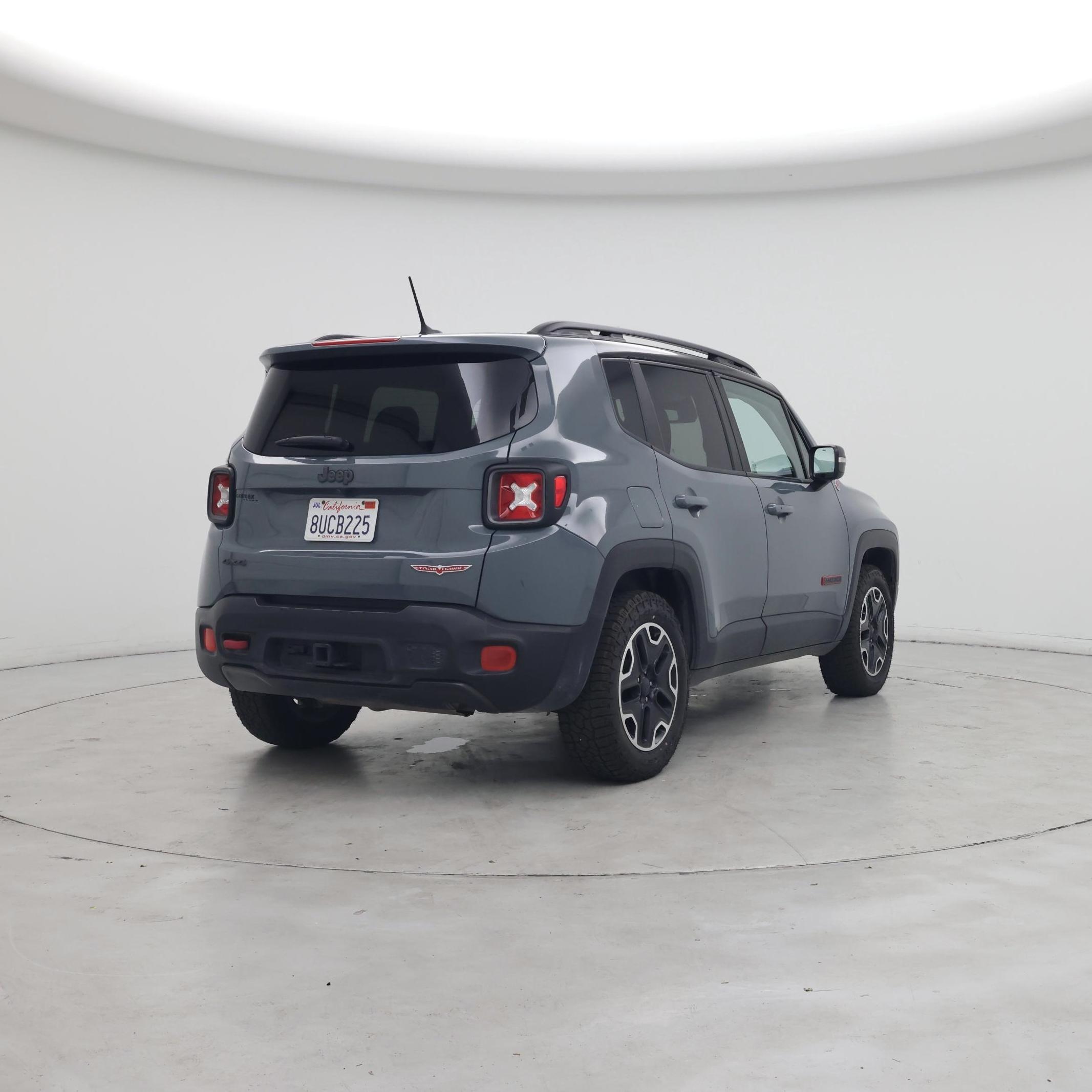 Thumbnail: 2017 Jeep Renegade - 8
