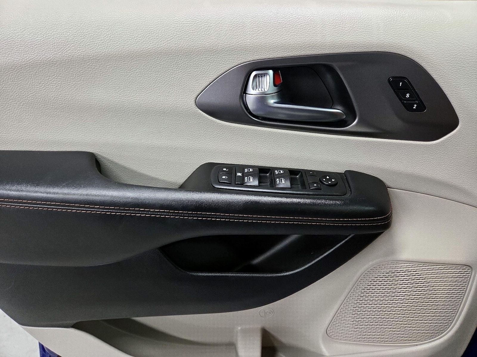 2020 Chrysler Pacifica Touring L Plus - Photo 11