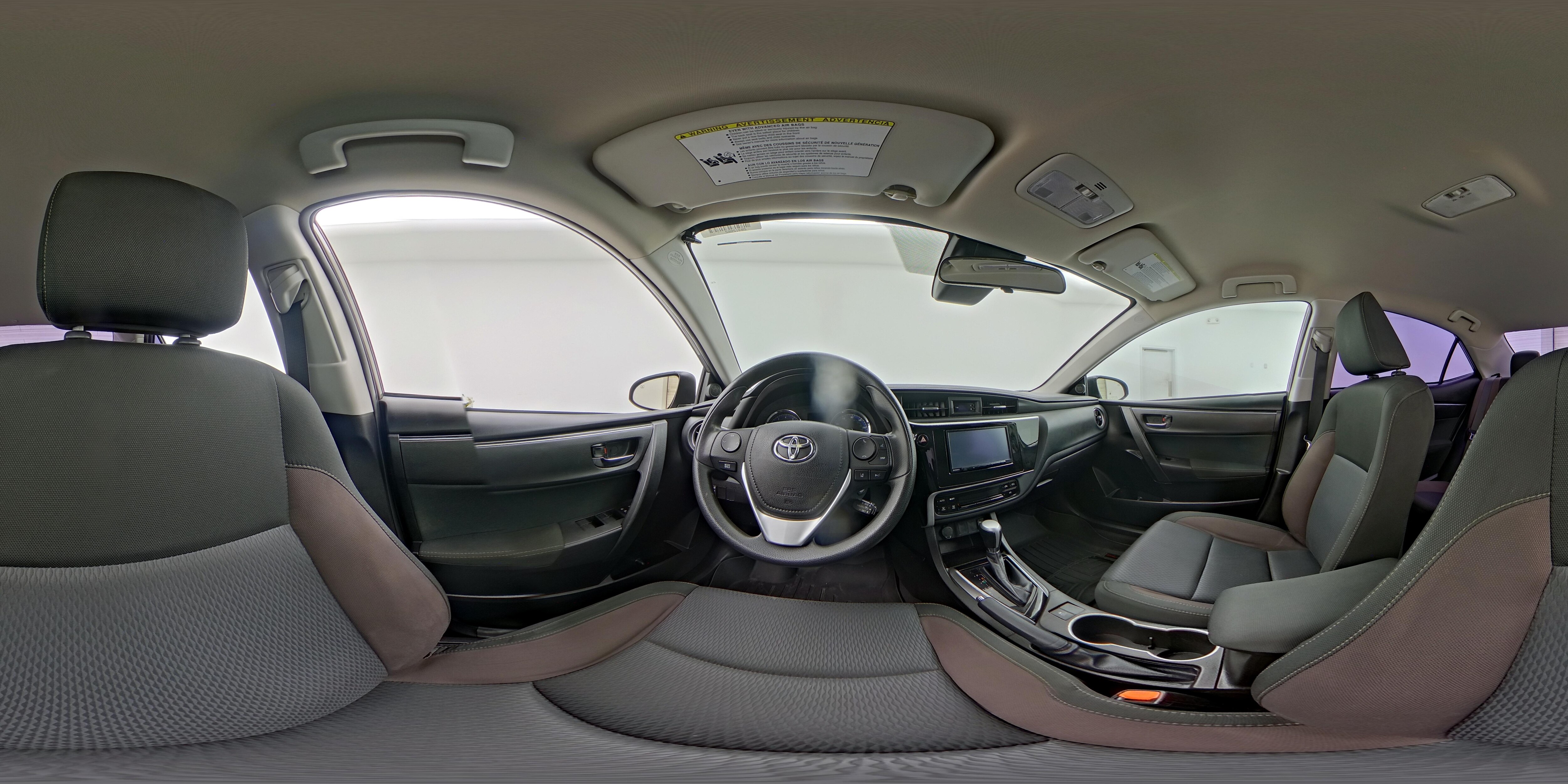 2018 Toyota Corolla LE - Photo 25