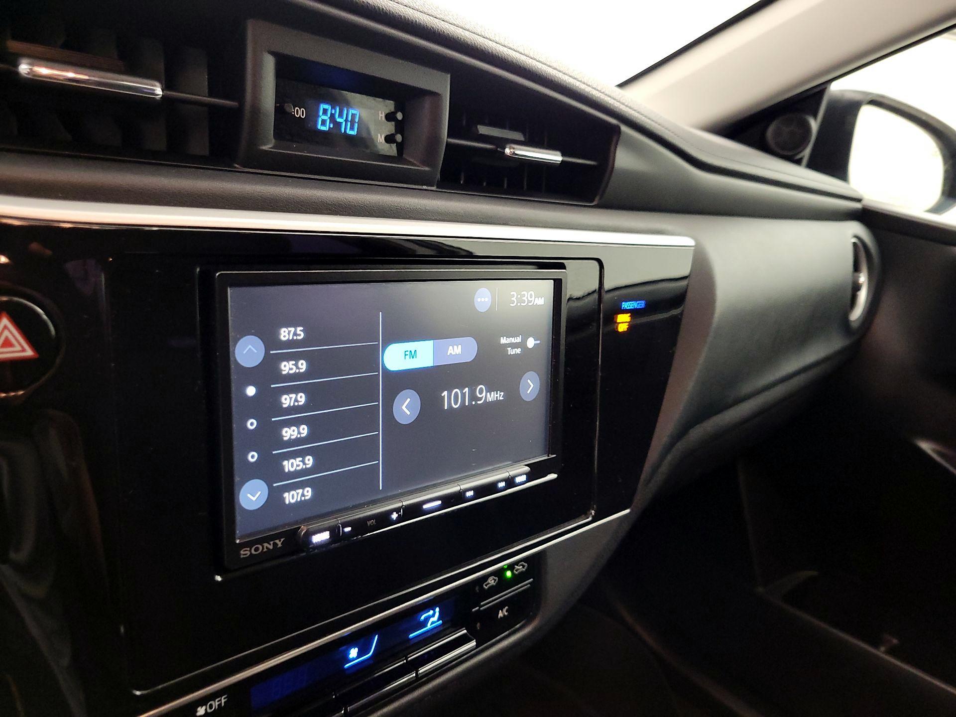 Thumbnail: 2018 Toyota Corolla - 15