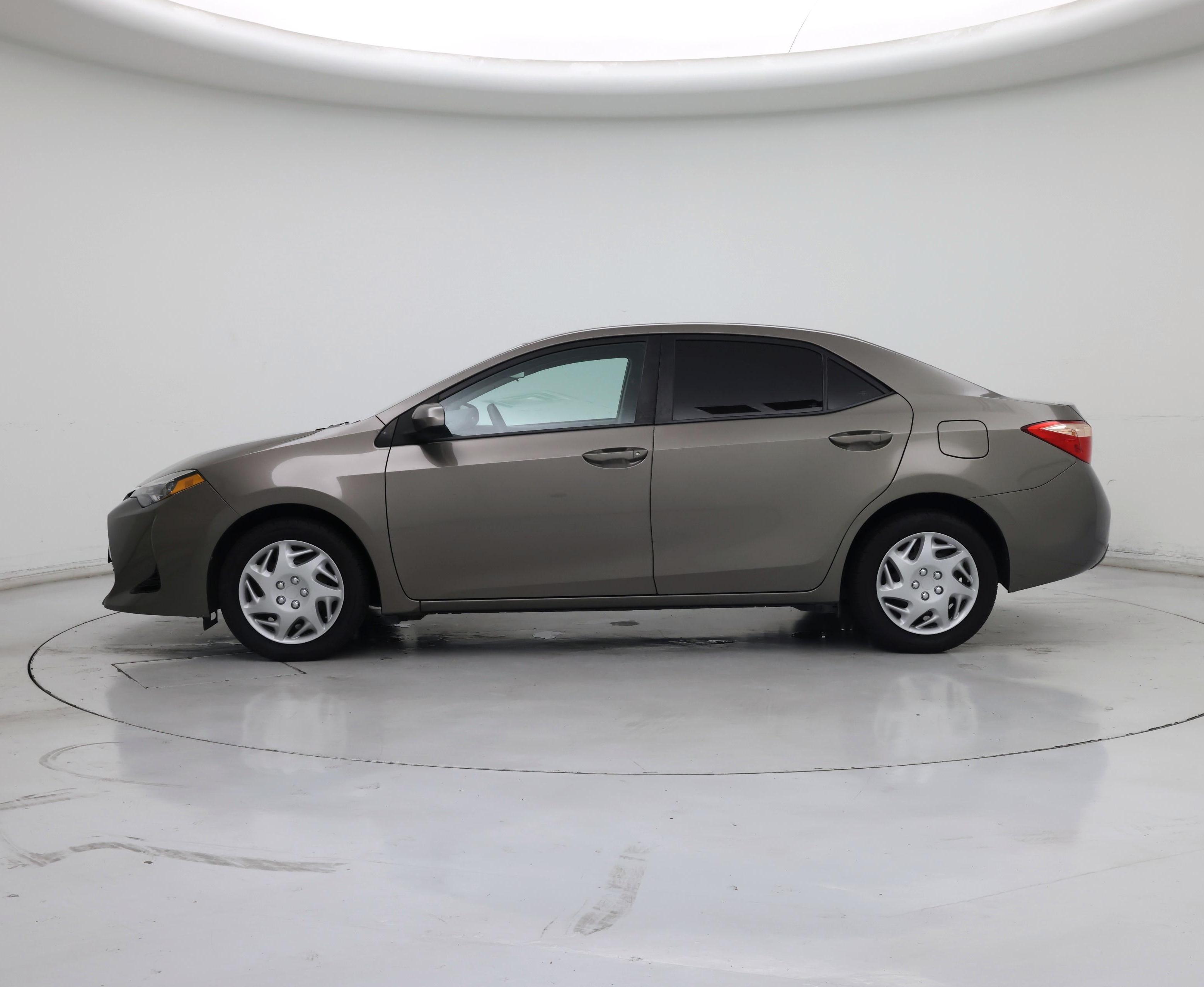 Thumbnail: 2018 Toyota Corolla - 3