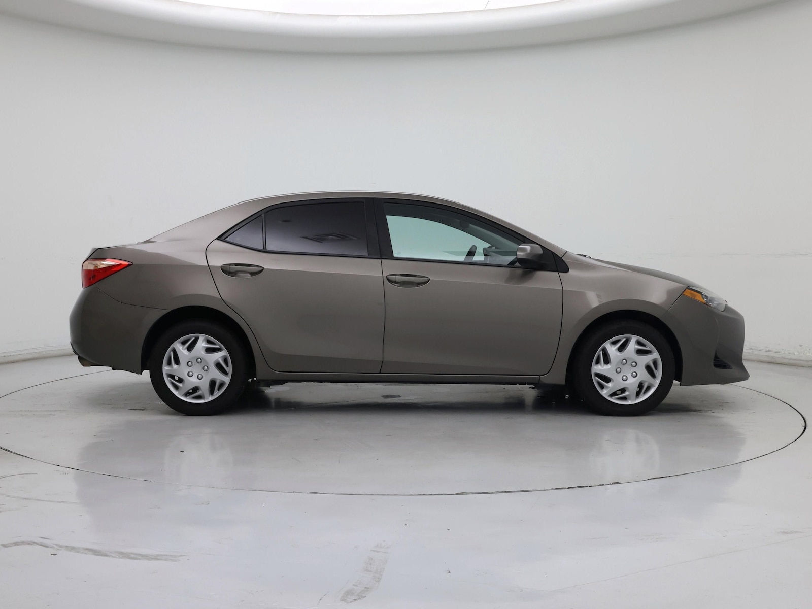 2018 Toyota Corolla LE - Photo 8