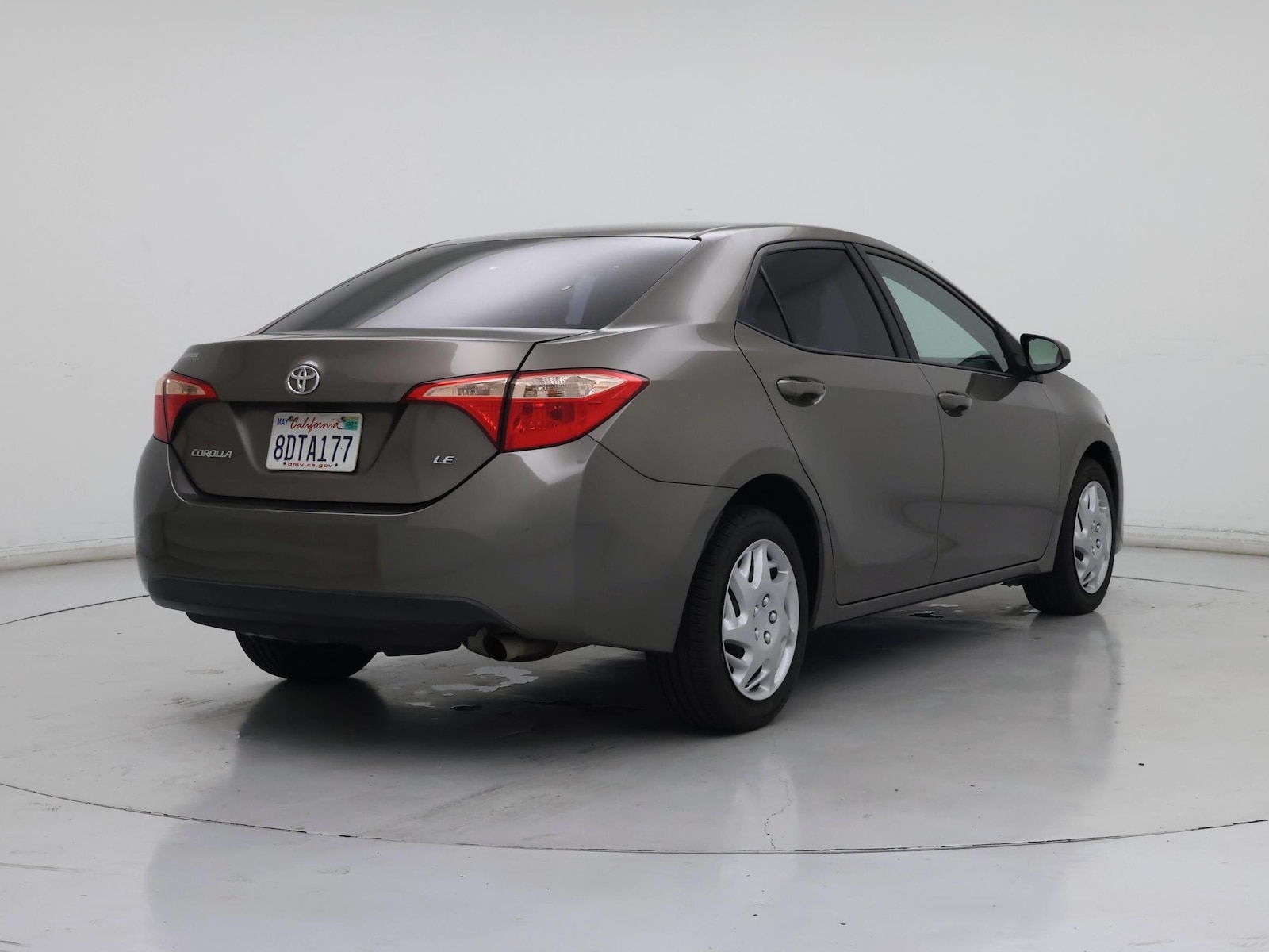 2018 Toyota Corolla LE - Photo 9