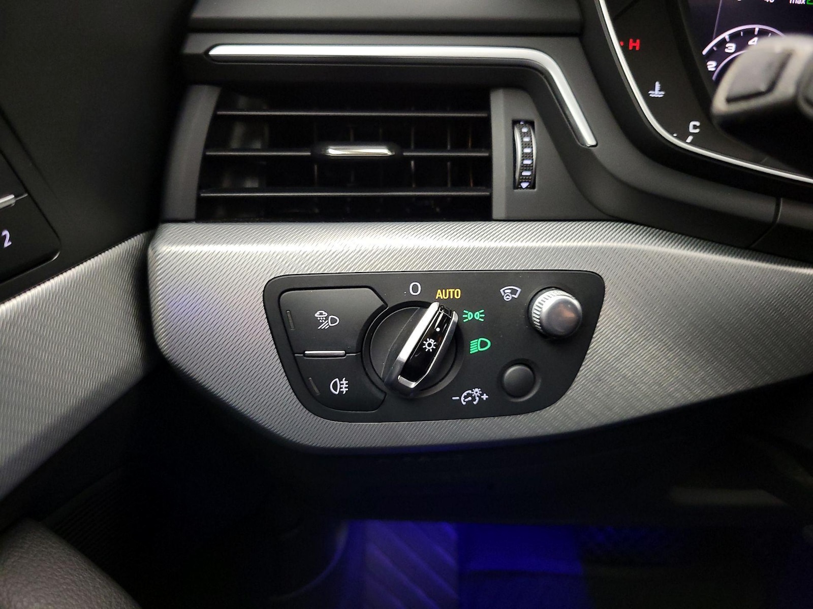 2017 Audi A4 Prestige - Photo 14