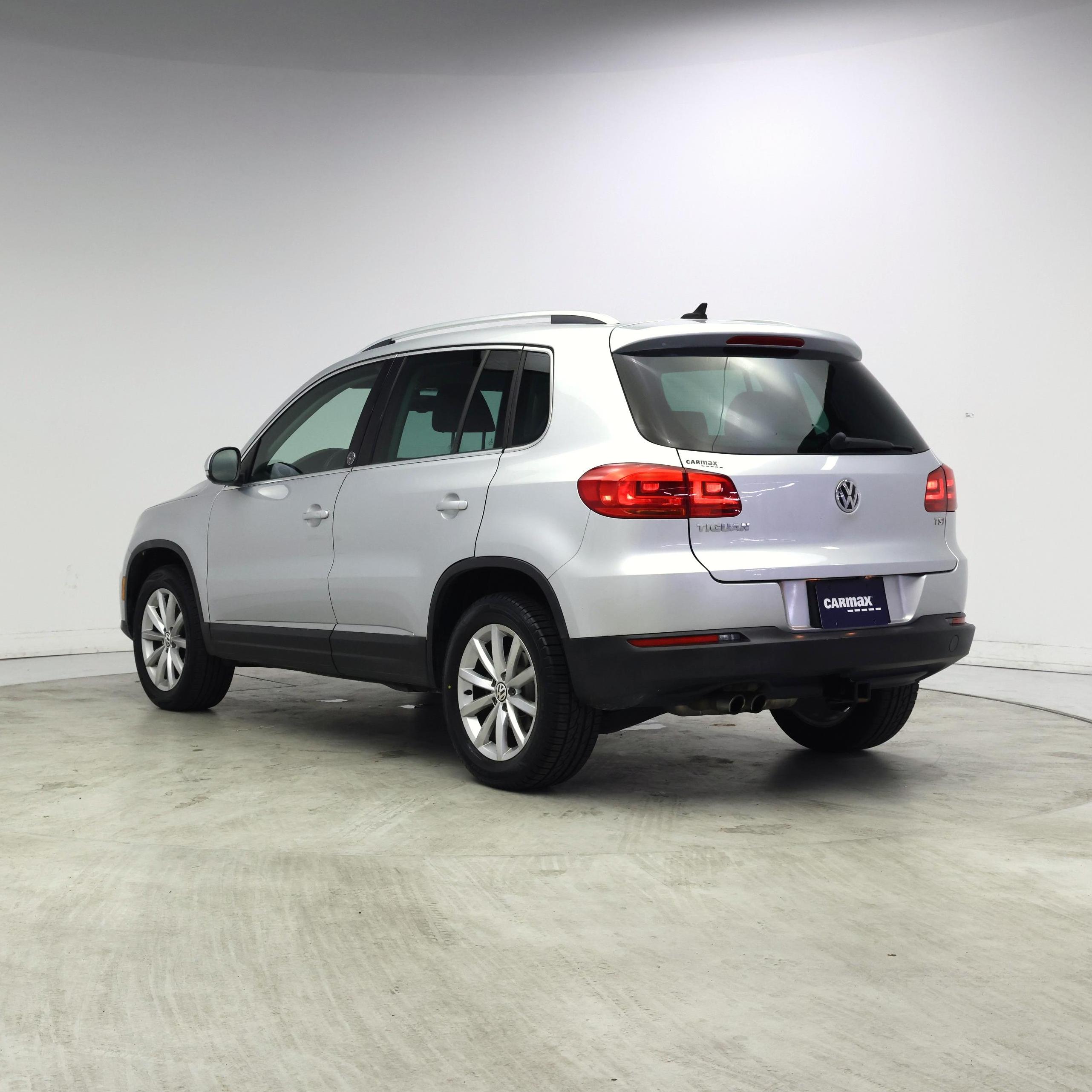 Thumbnail: 2017 Volkswagen Tiguan - 2